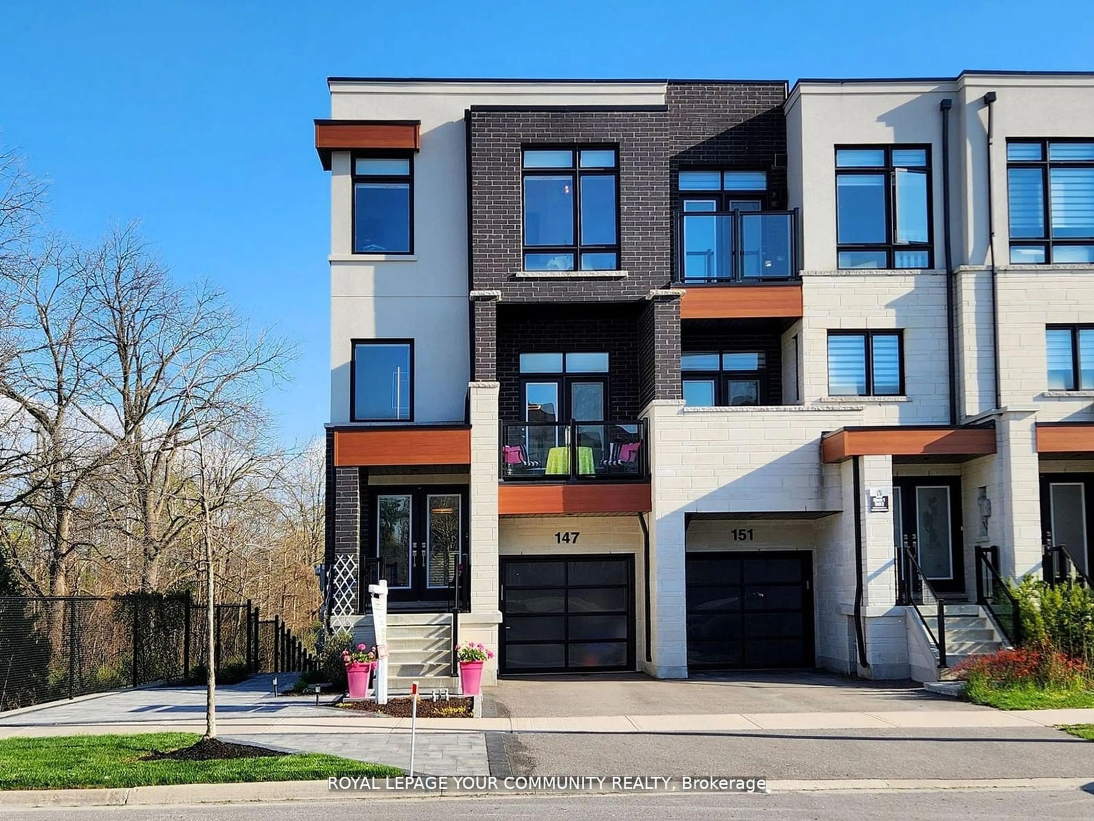 A pic from exterior of the house or condo, the front or back of building for 147 Lebovic Campus Dr, Vaughan Ontario L6A 5A1