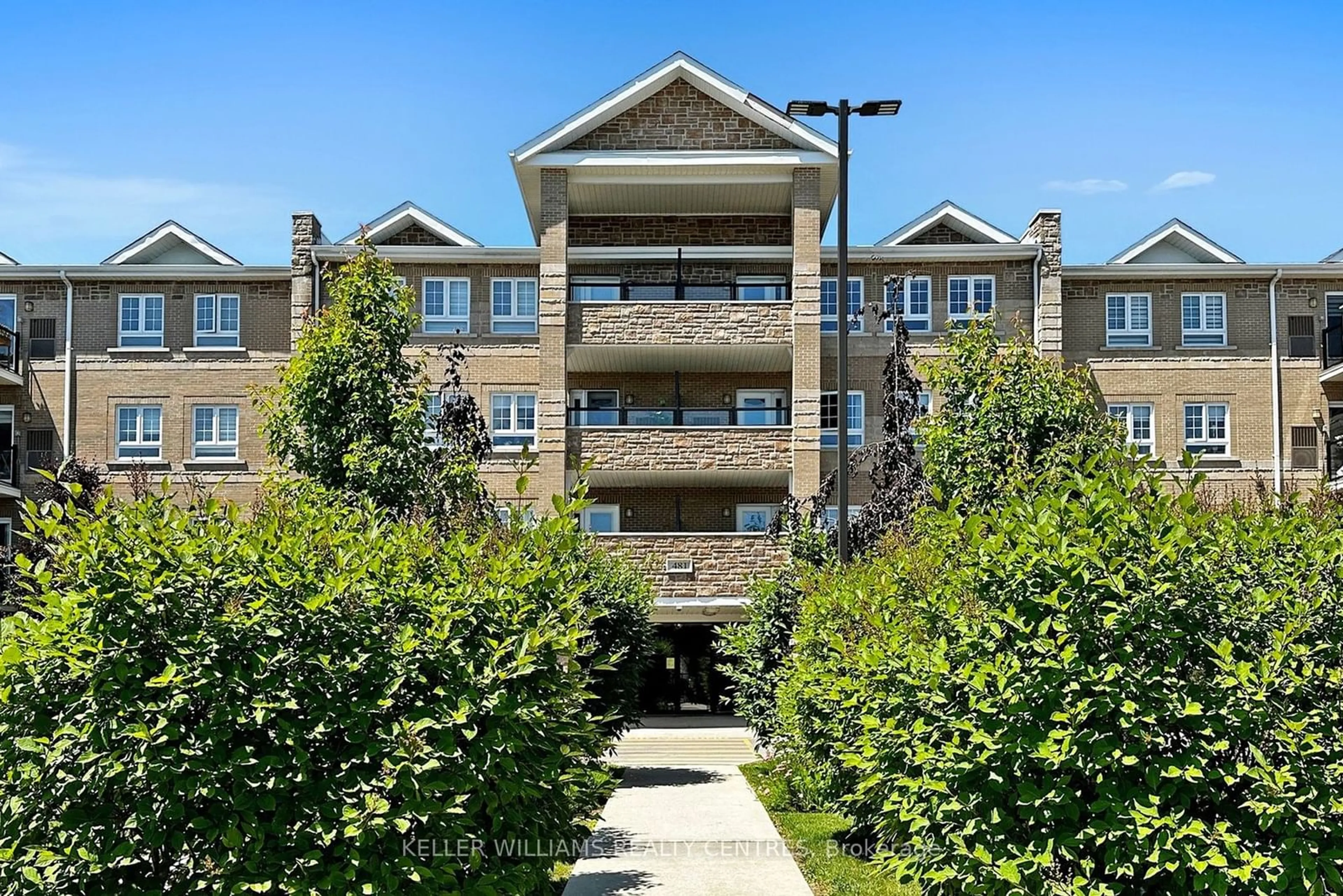 A pic from exterior of the house or condo, the front or back of building for 481 Rupert Ave #222, Whitchurch-Stouffville Ontario L4A 1Y7