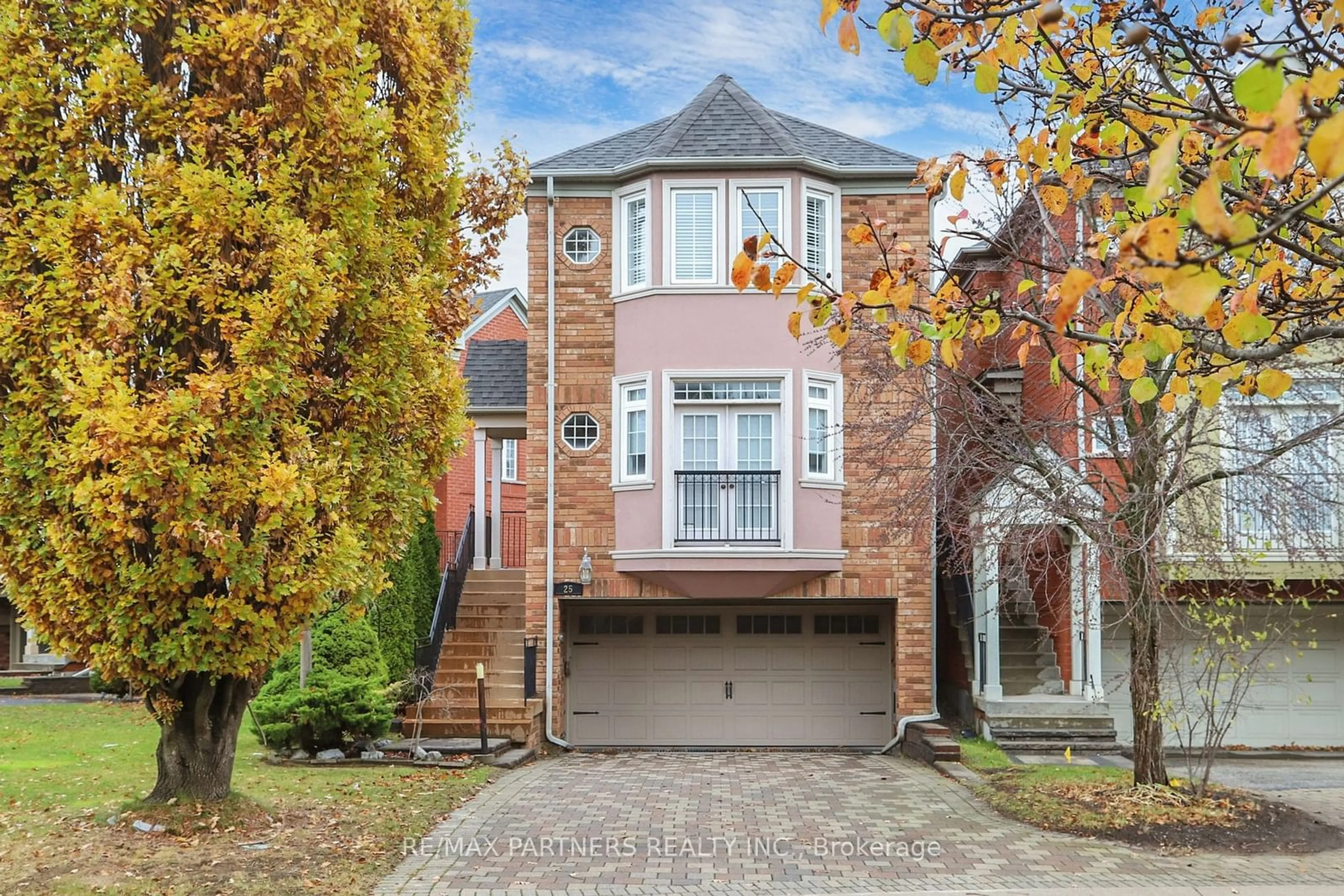 A pic from exterior of the house or condo, the street view for 25 Crispin Crt, Markham Ontario L3R 4G6