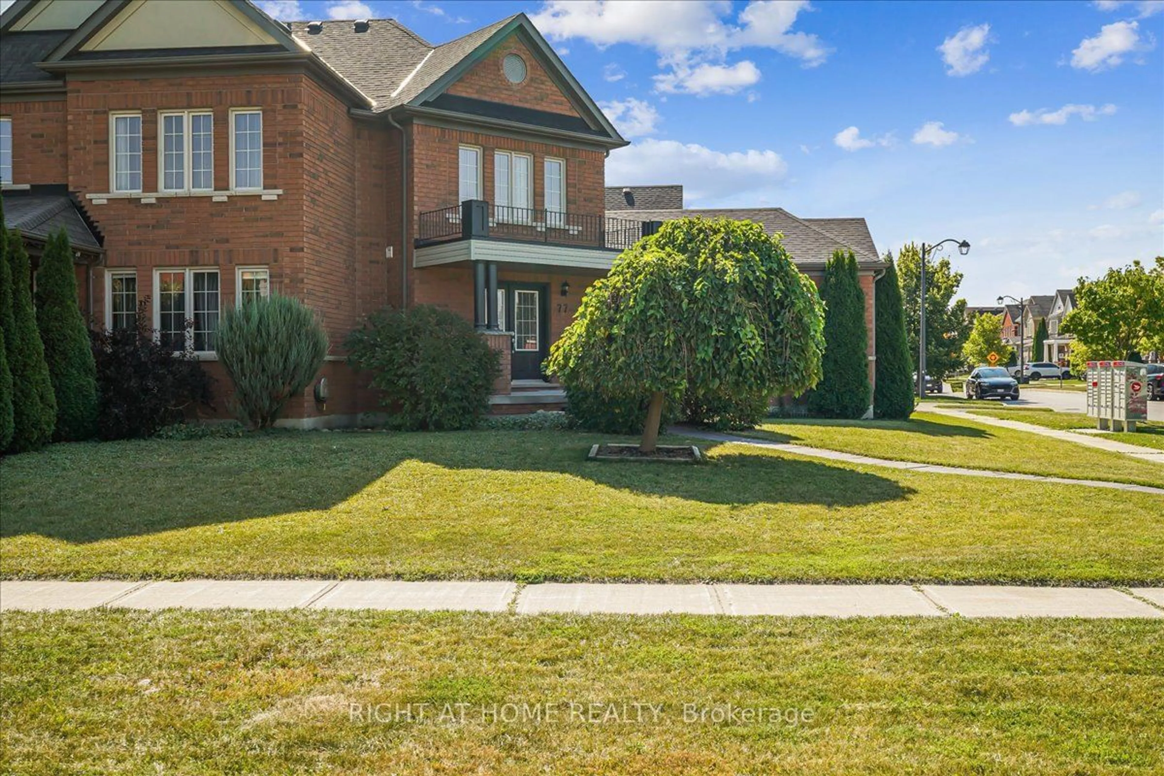 Frontside or backside of a home, the street view for 77 West Park Ave, Bradford West Gwillimbury Ontario L3Z 0A7