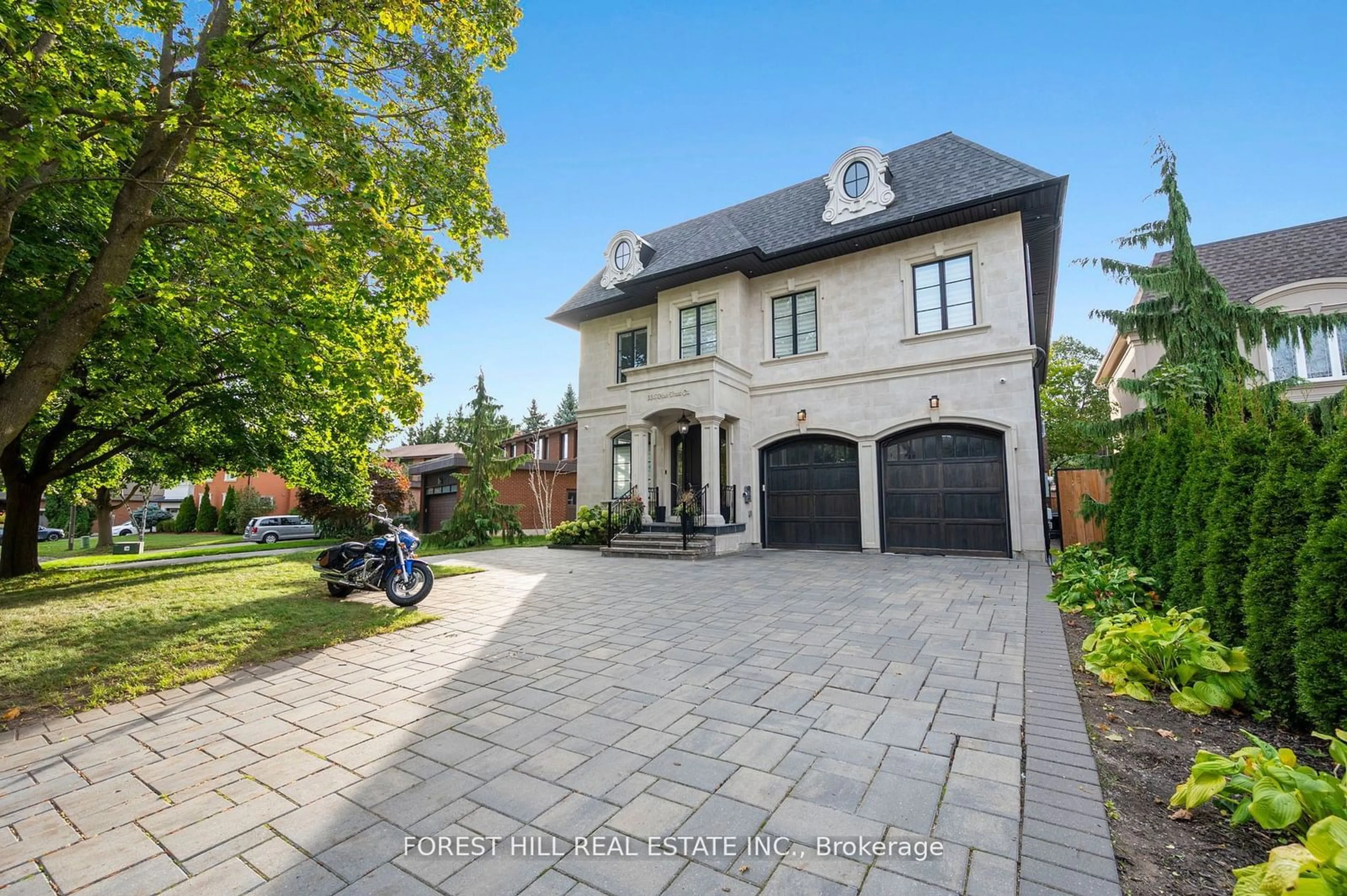 Home with brick exterior material for 336 Pine Trees Crt, Richmond Hill Ontario L4C 5N4