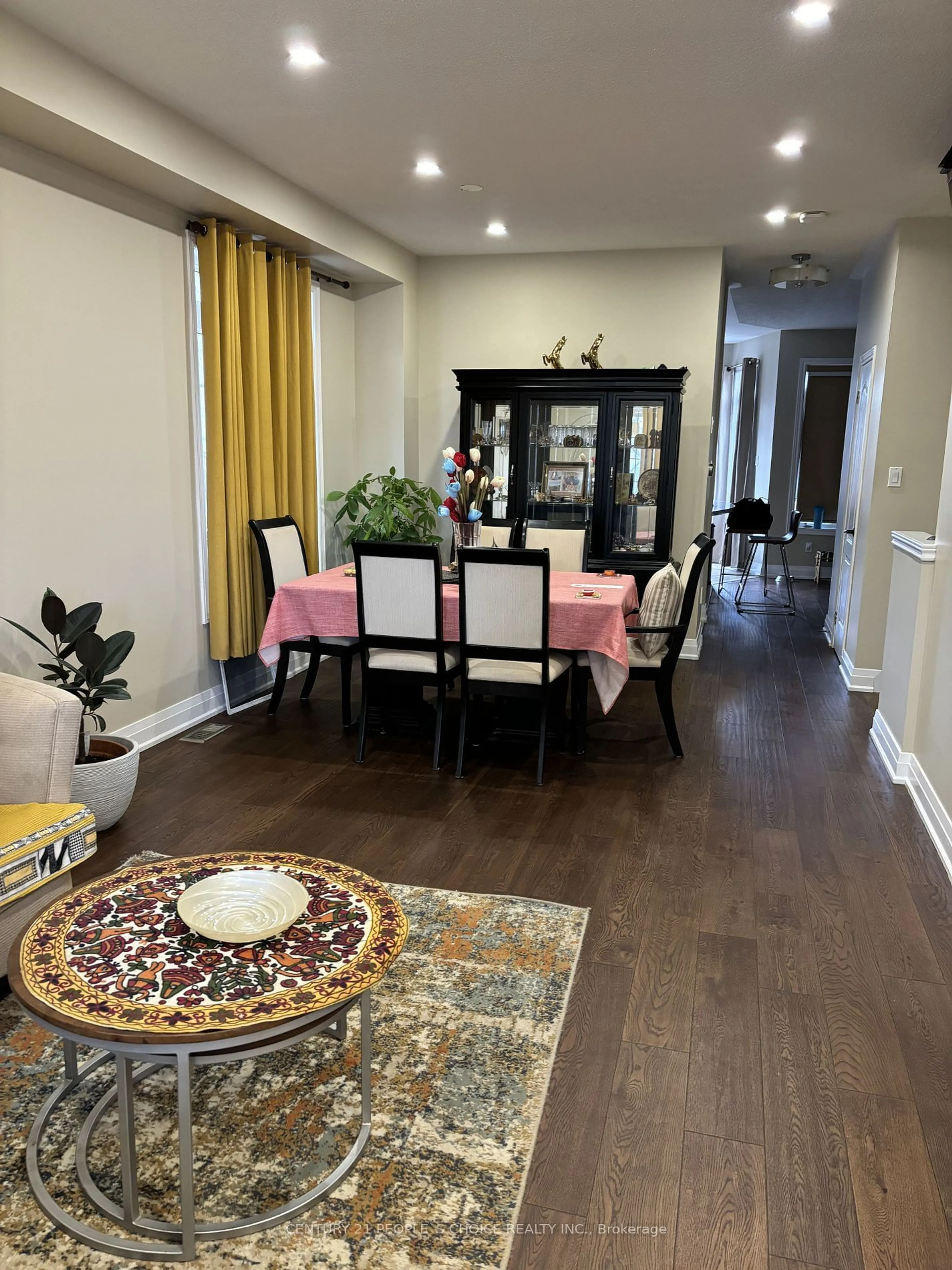 Dining room, wood floors, cottage for 92 Legnano Cres, Vaughan Ontario L4H 2B5