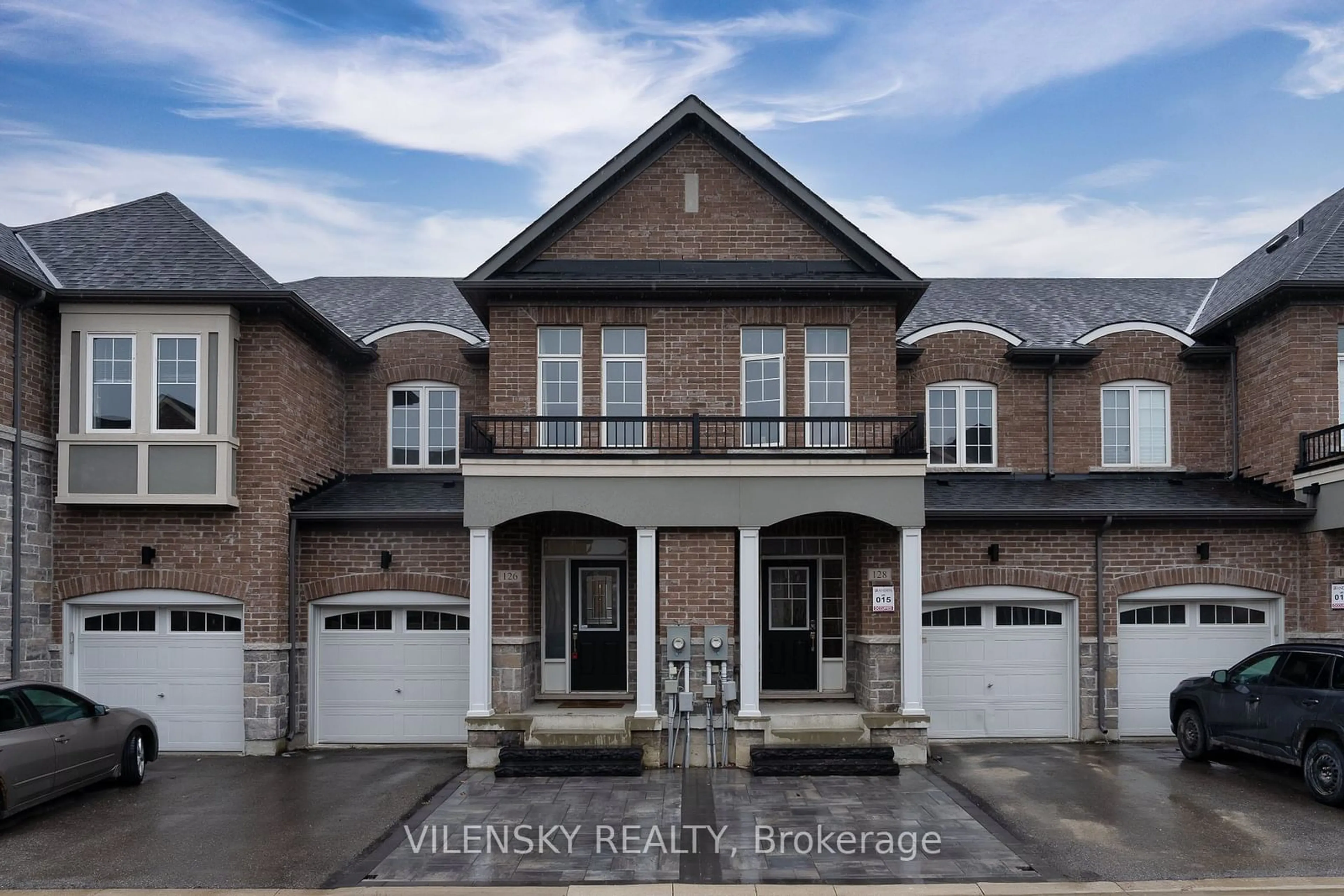 Home with brick exterior material for 126 Maguire Rd, Newmarket Ontario L3X 0M1