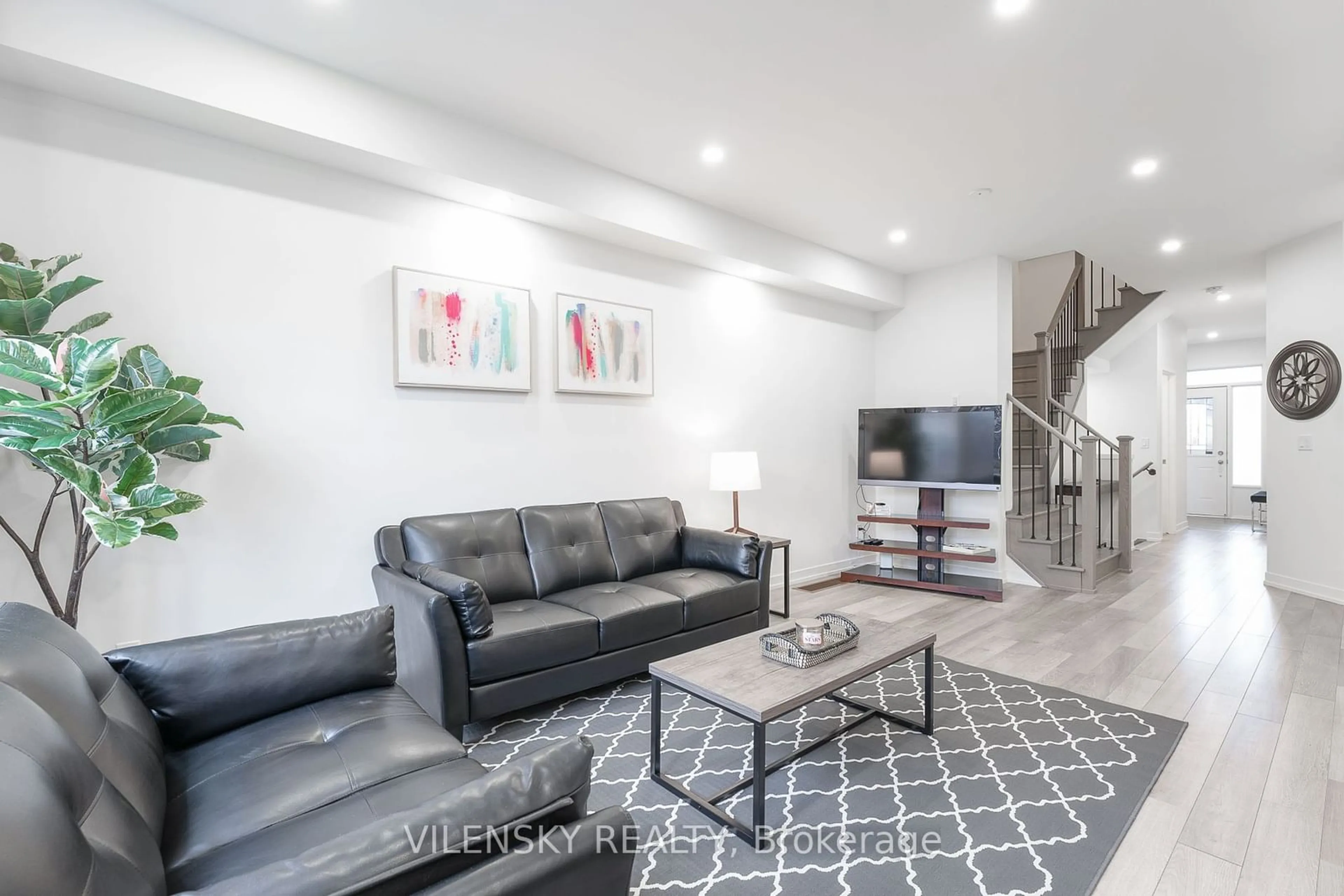 Living room, wood floors for 126 Maguire Rd, Newmarket Ontario L3X 0M1