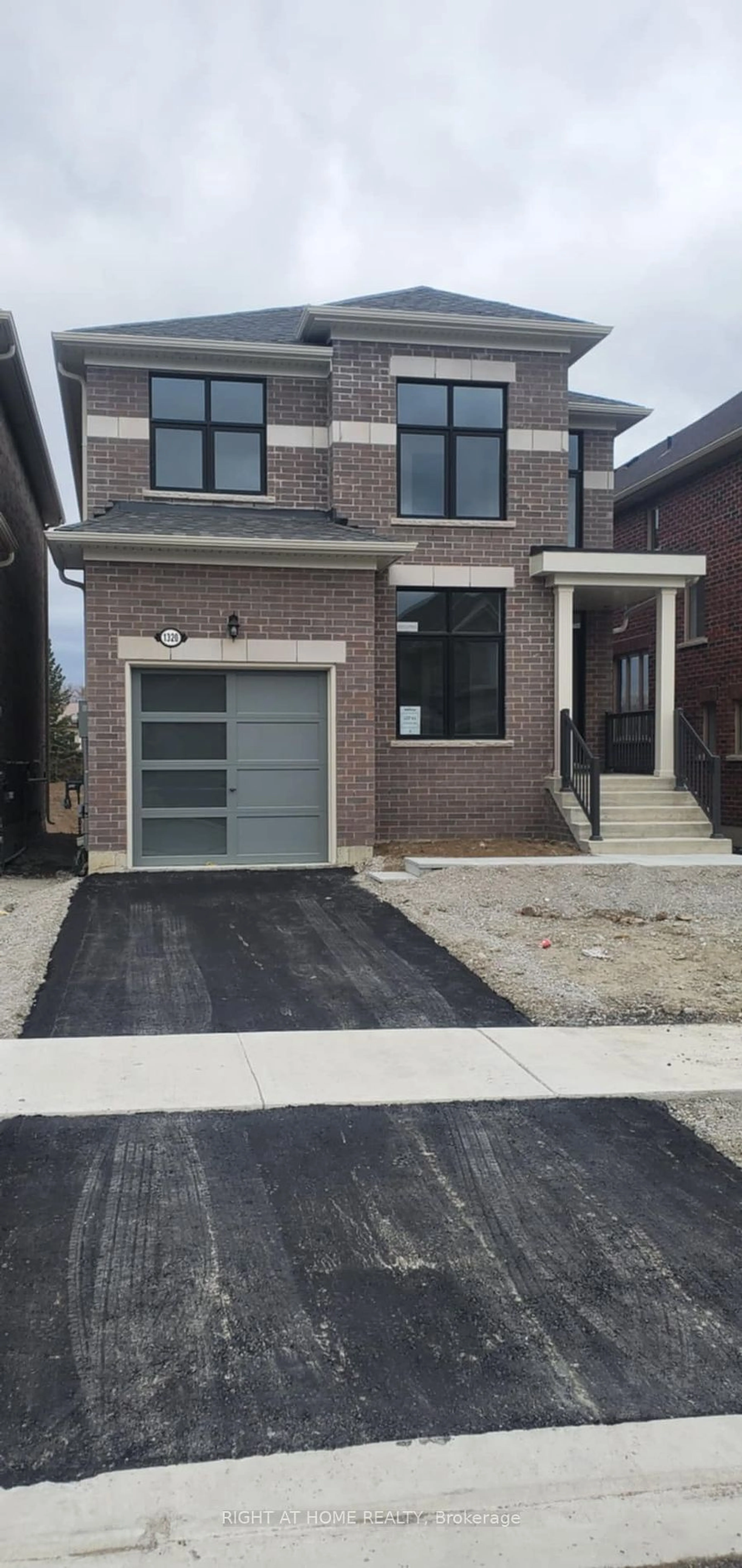 Home with brick exterior material for 1320 Davis Loop, Innisfil Ontario L0L 1W0