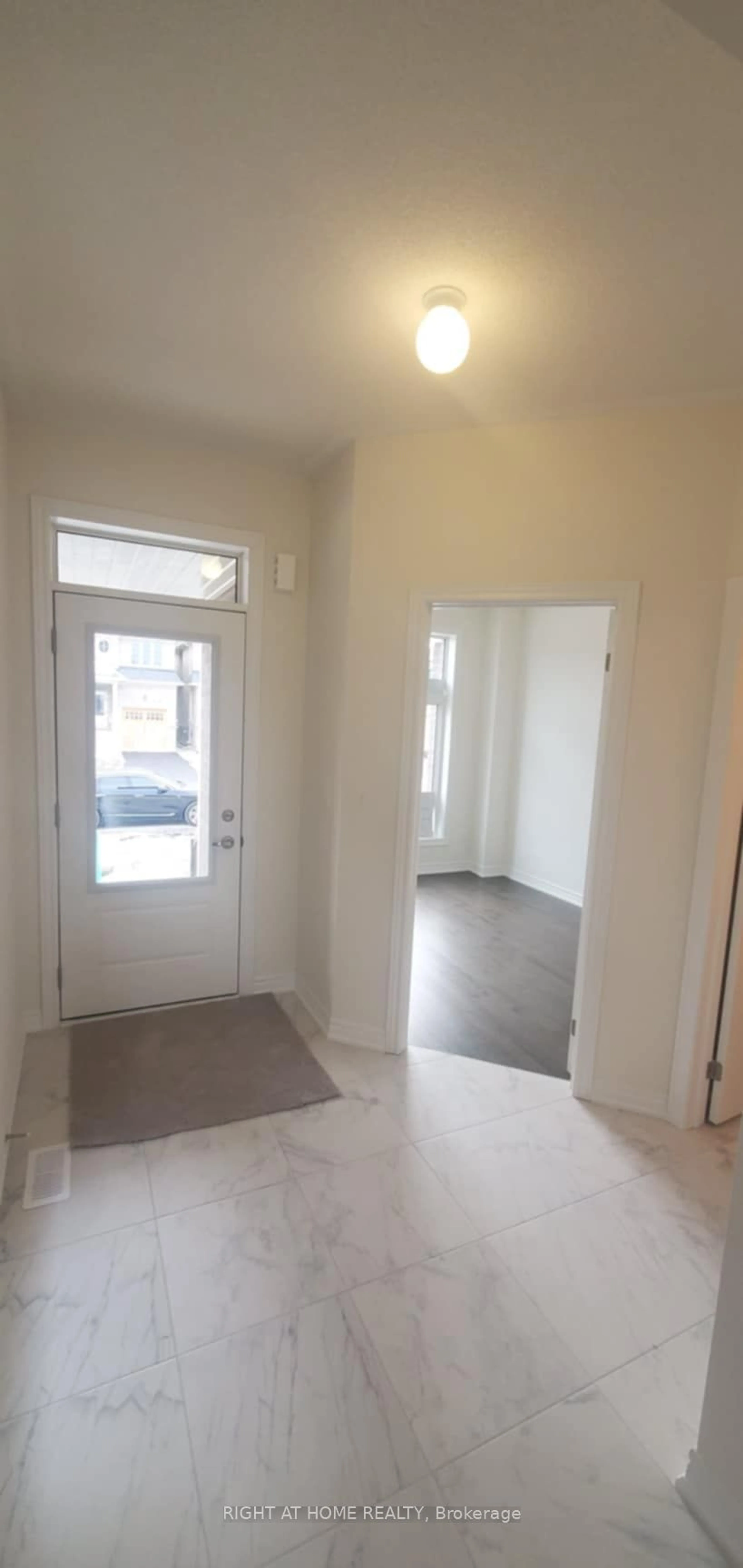 Indoor entryway, not visible floor for 1320 Davis Loop, Innisfil Ontario L0L 1W0