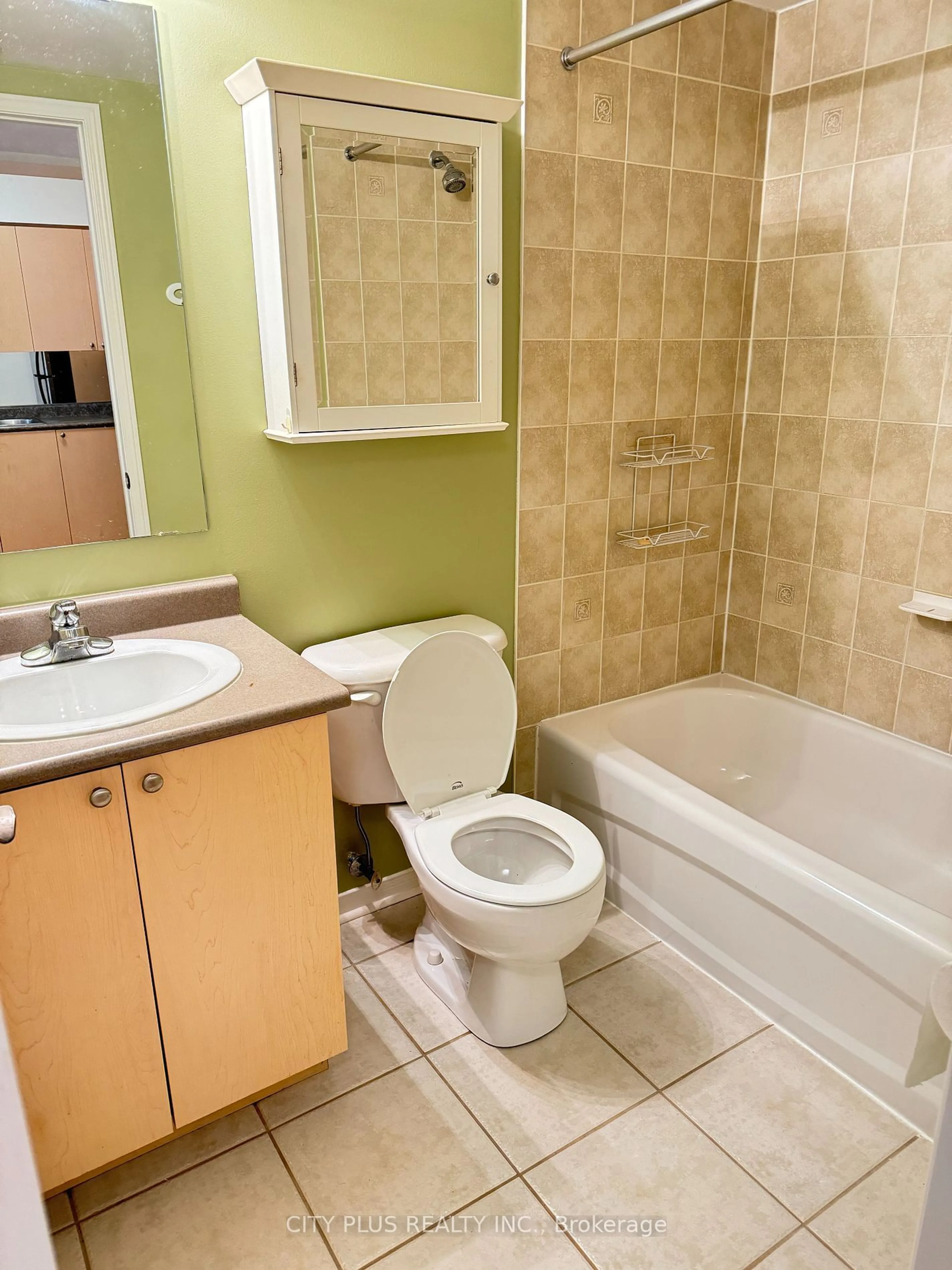 Standard bathroom, not visible floor for 160 Chancery Rd #21, Markham Ontario L6E 0B9