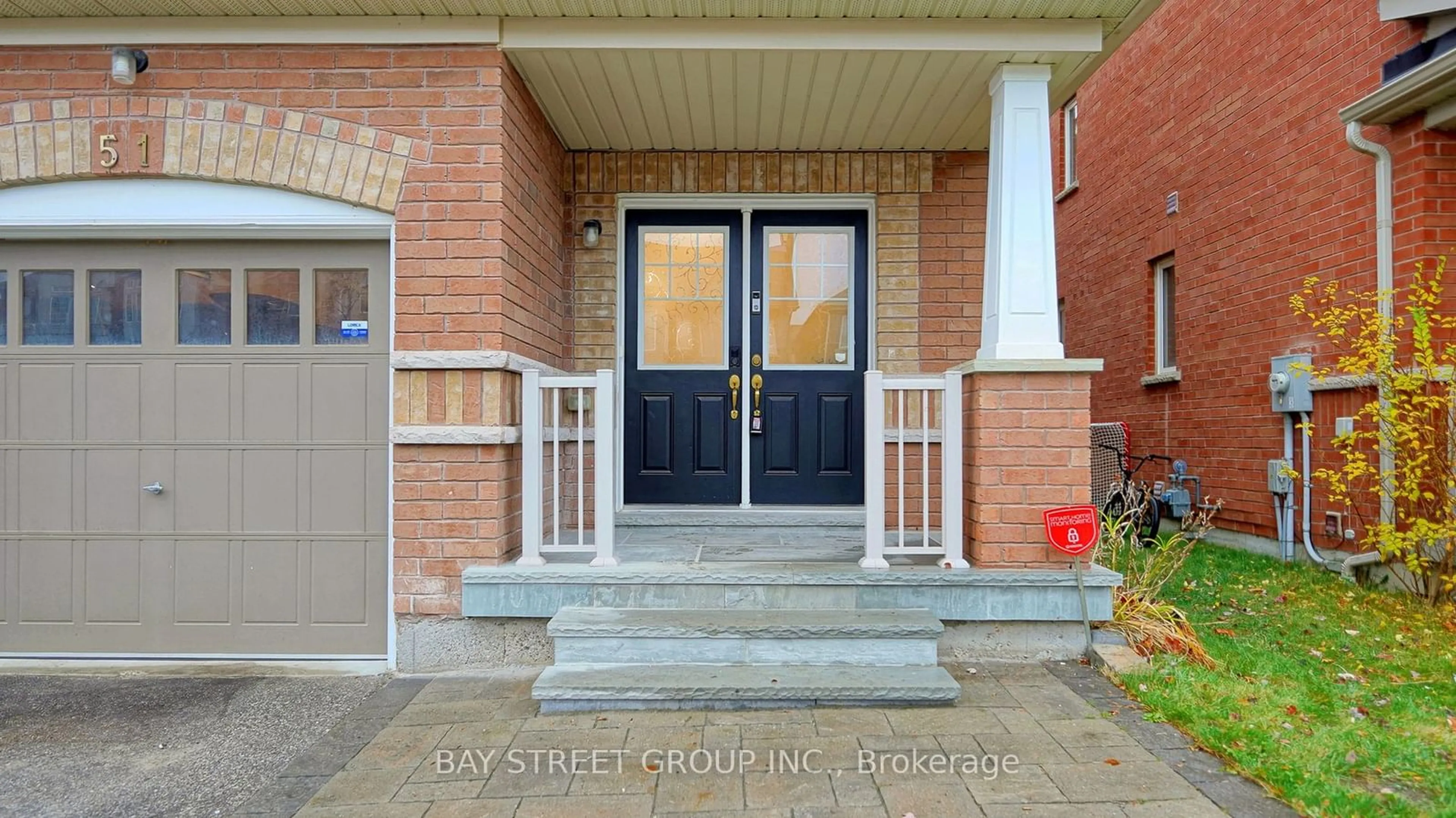 Indoor entryway, wood floors for 51 Drum St, Whitchurch-Stouffville Ontario L4A 4N8