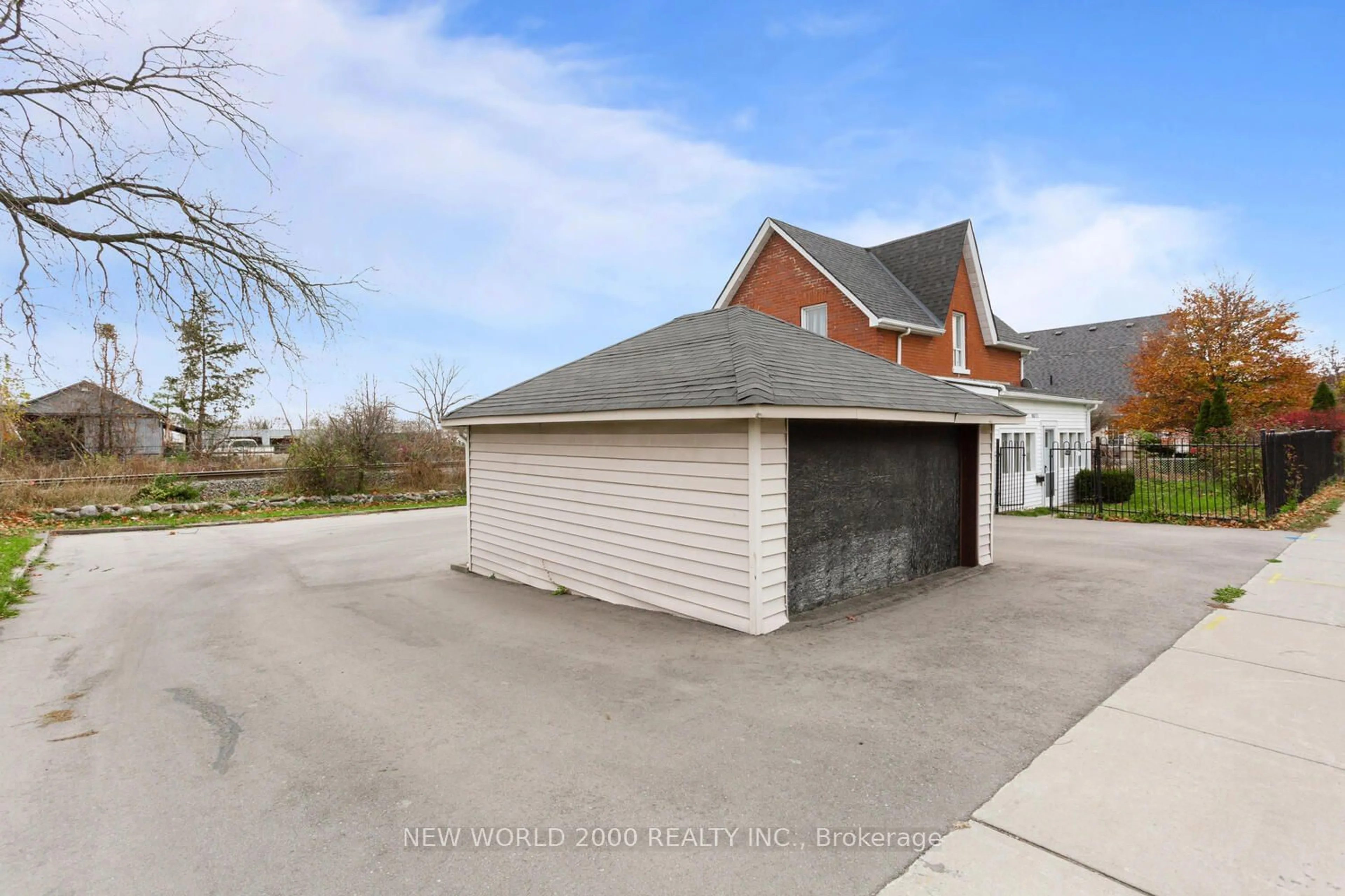 Frontside or backside of a home, the street view for 8071 Kipling Ave, Vaughan Ontario L4L 2A2