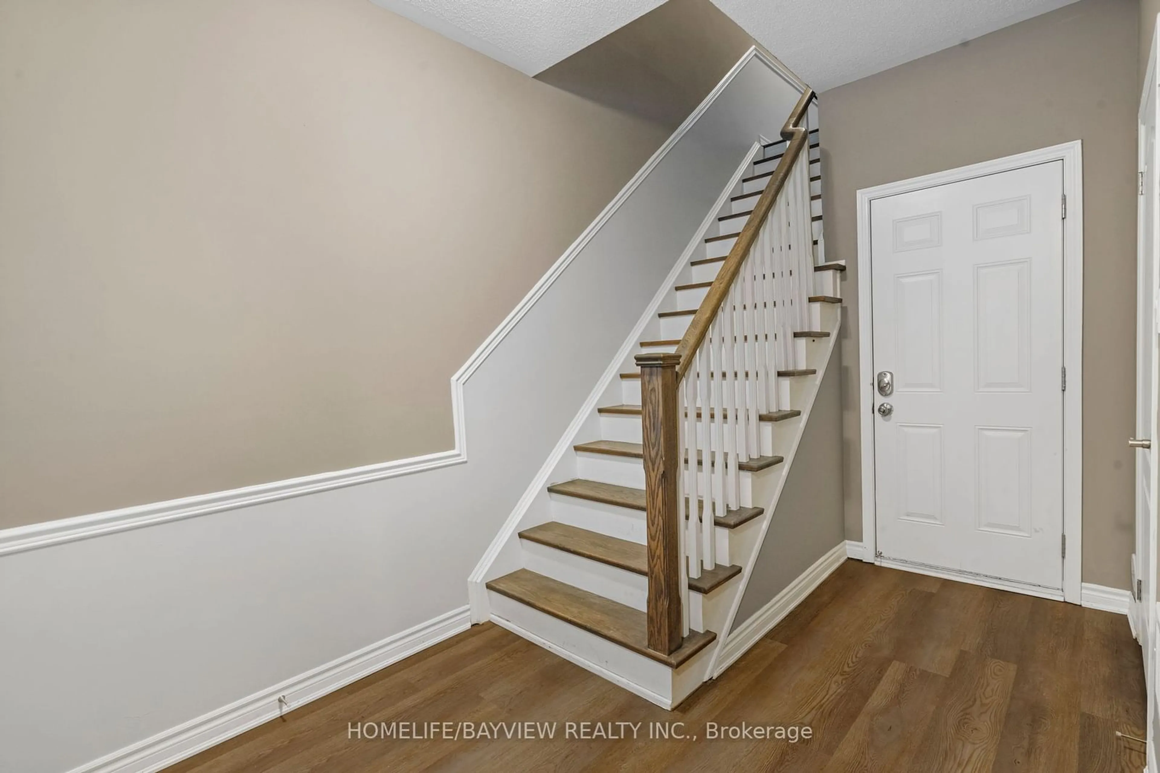 Stairs for 48 Cornell Centre Blvd, Markham Ontario L6B 1N1