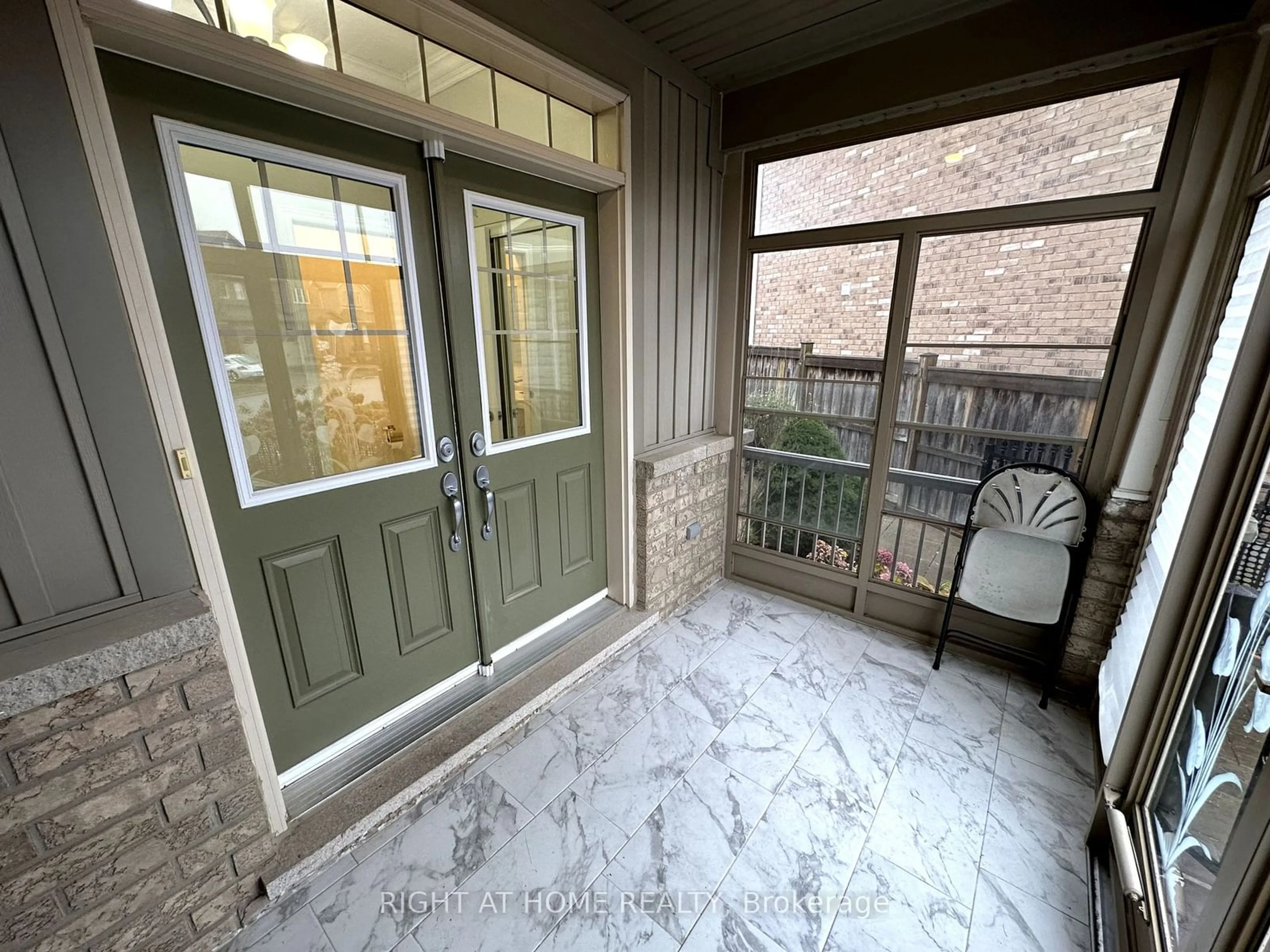 Indoor entryway, cement floor for 27 Overhold Cres, Richmond Hill Ontario L4E 0L9