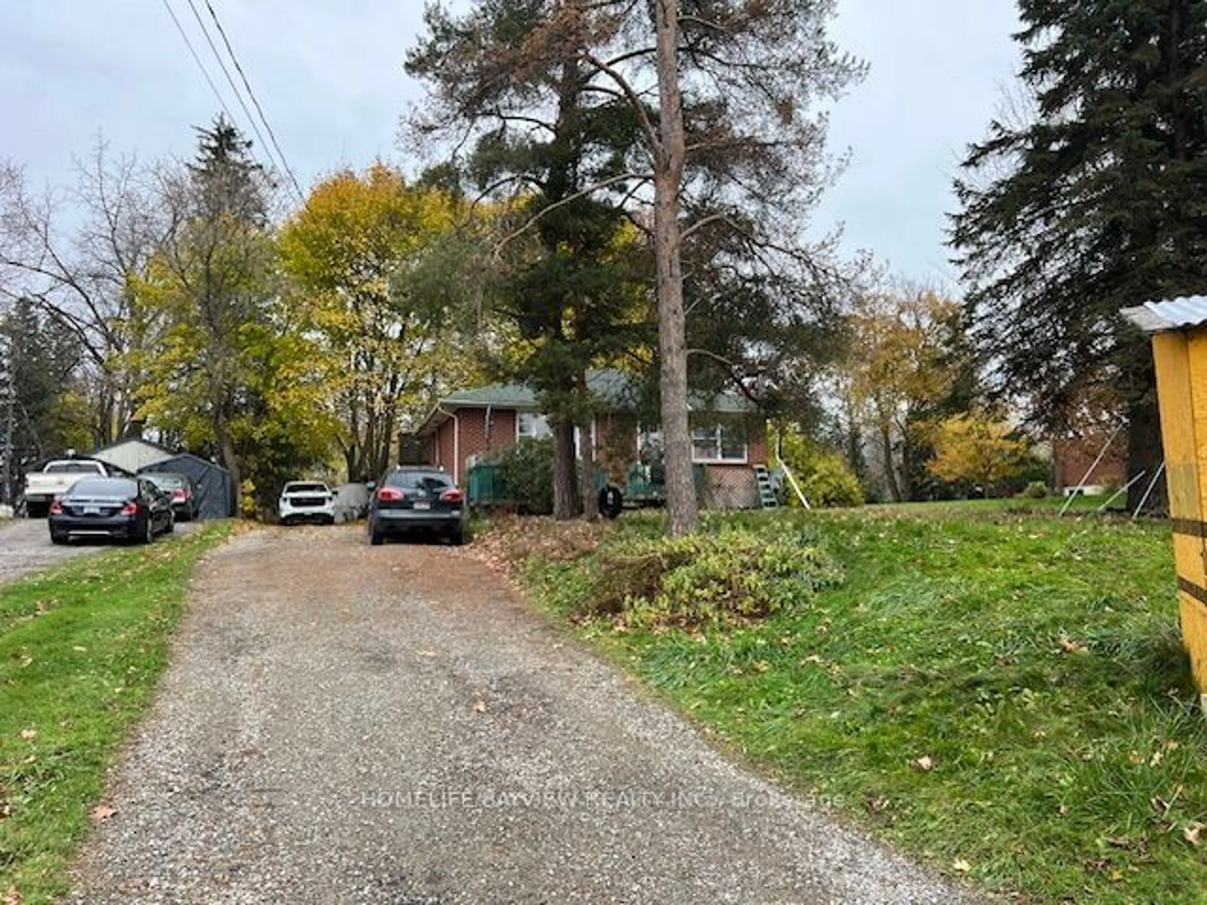 Frontside or backside of a home, the street view for 6465 King Rd, King Ontario L0G 1N0