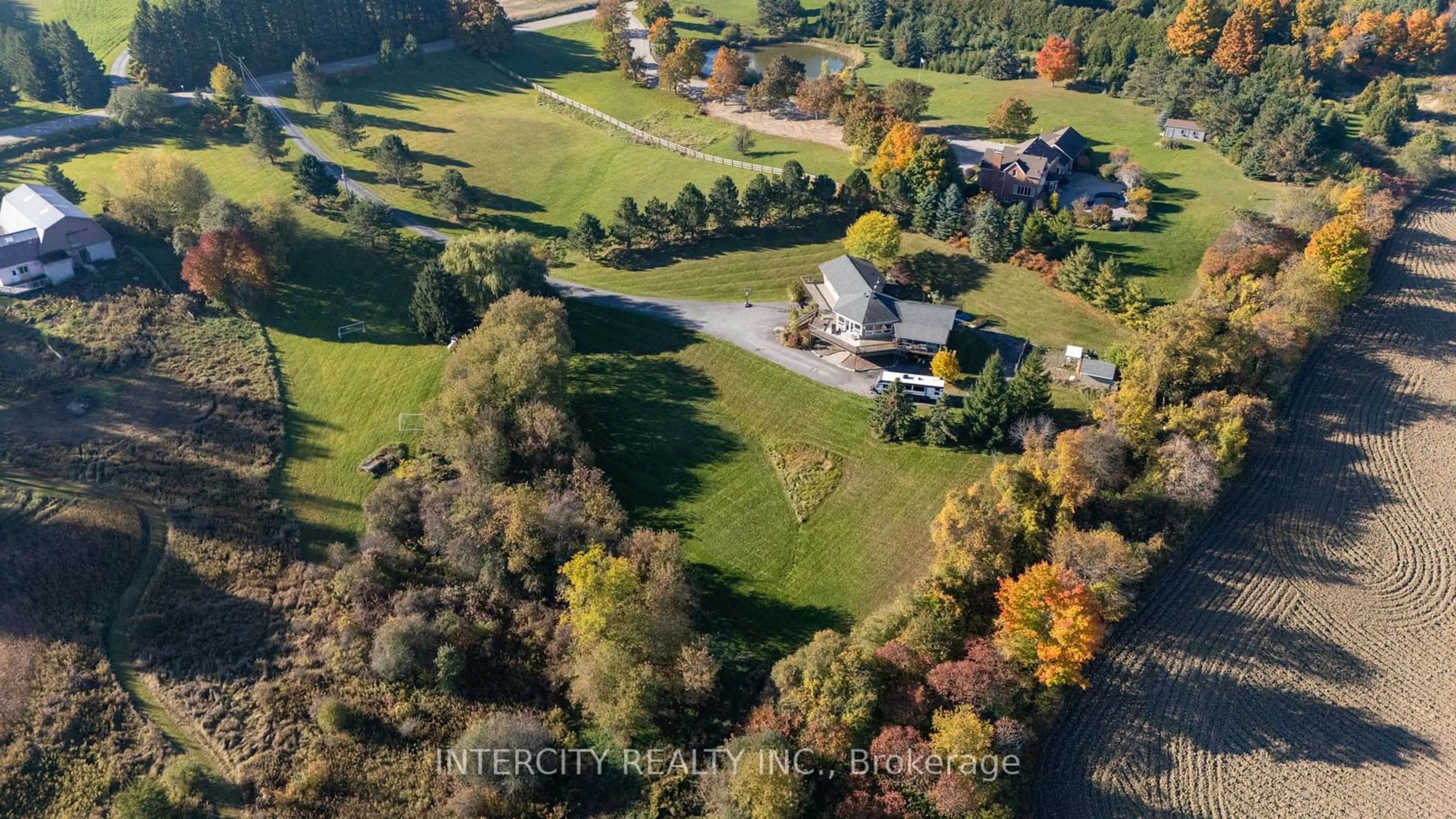 A pic from exterior of the house or condo, cottage for 5800 17th Sideroad, King Ontario L0G 1T0