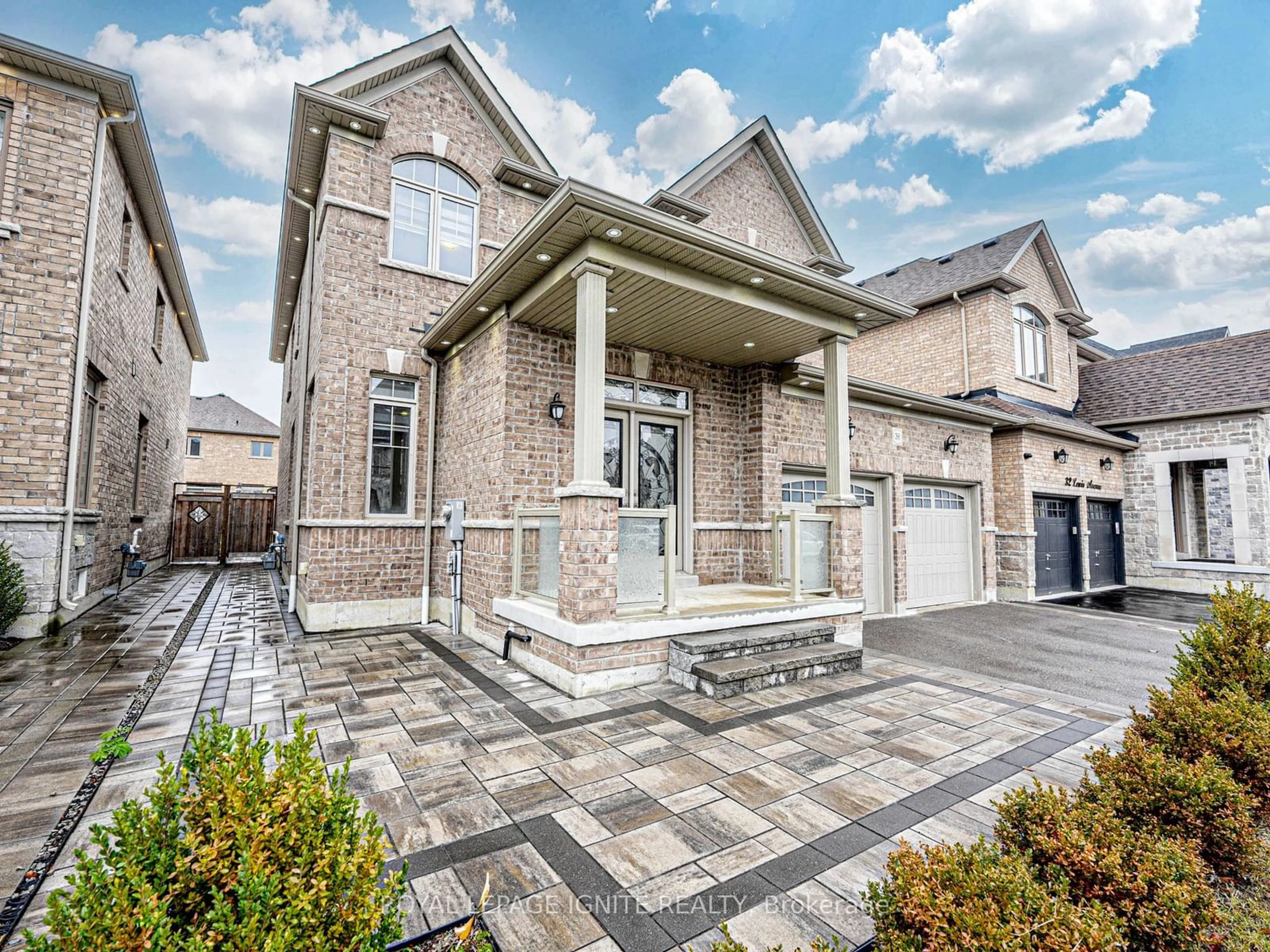 Home with brick exterior material for 36 Lewis Ave, Bradford West Gwillimbury Ontario L3Z 0X2