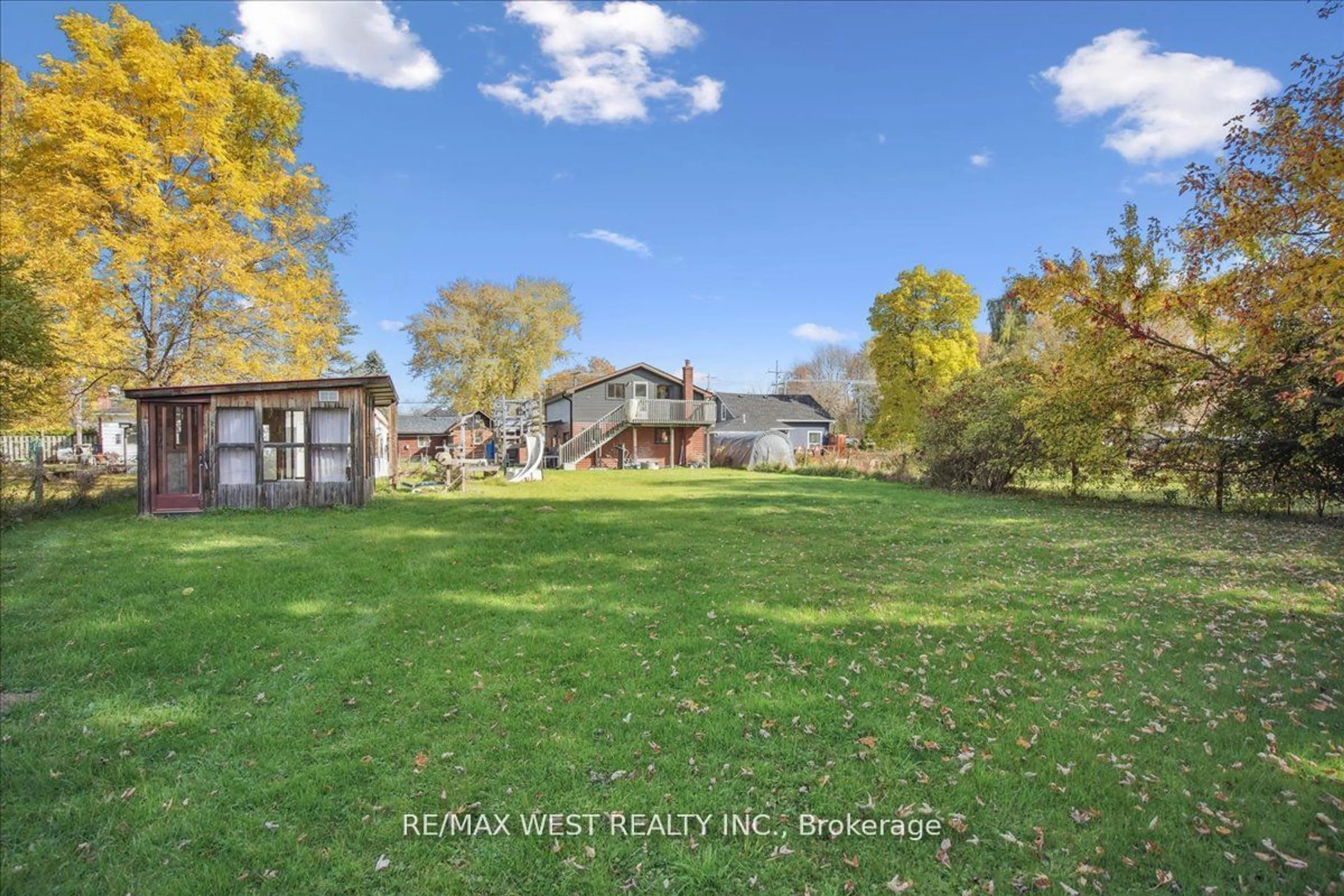 A pic from exterior of the house or condo, the fenced backyard for 31474 Lakeridge Rd, Georgina Ontario L0E 1E0