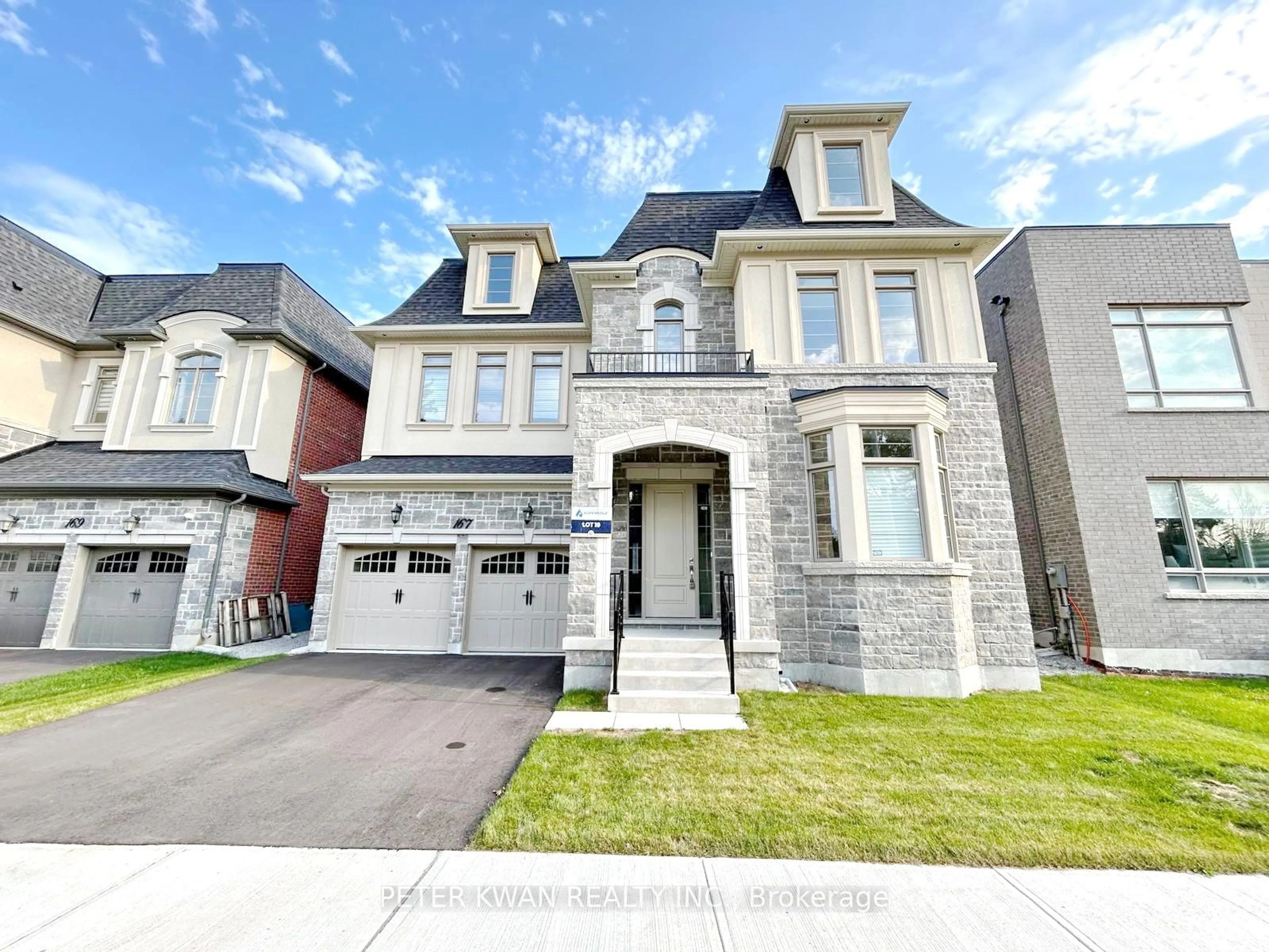 Home with brick exterior material for 167 Hillsview Dr, Richmond Hill Ontario L4C 3E2