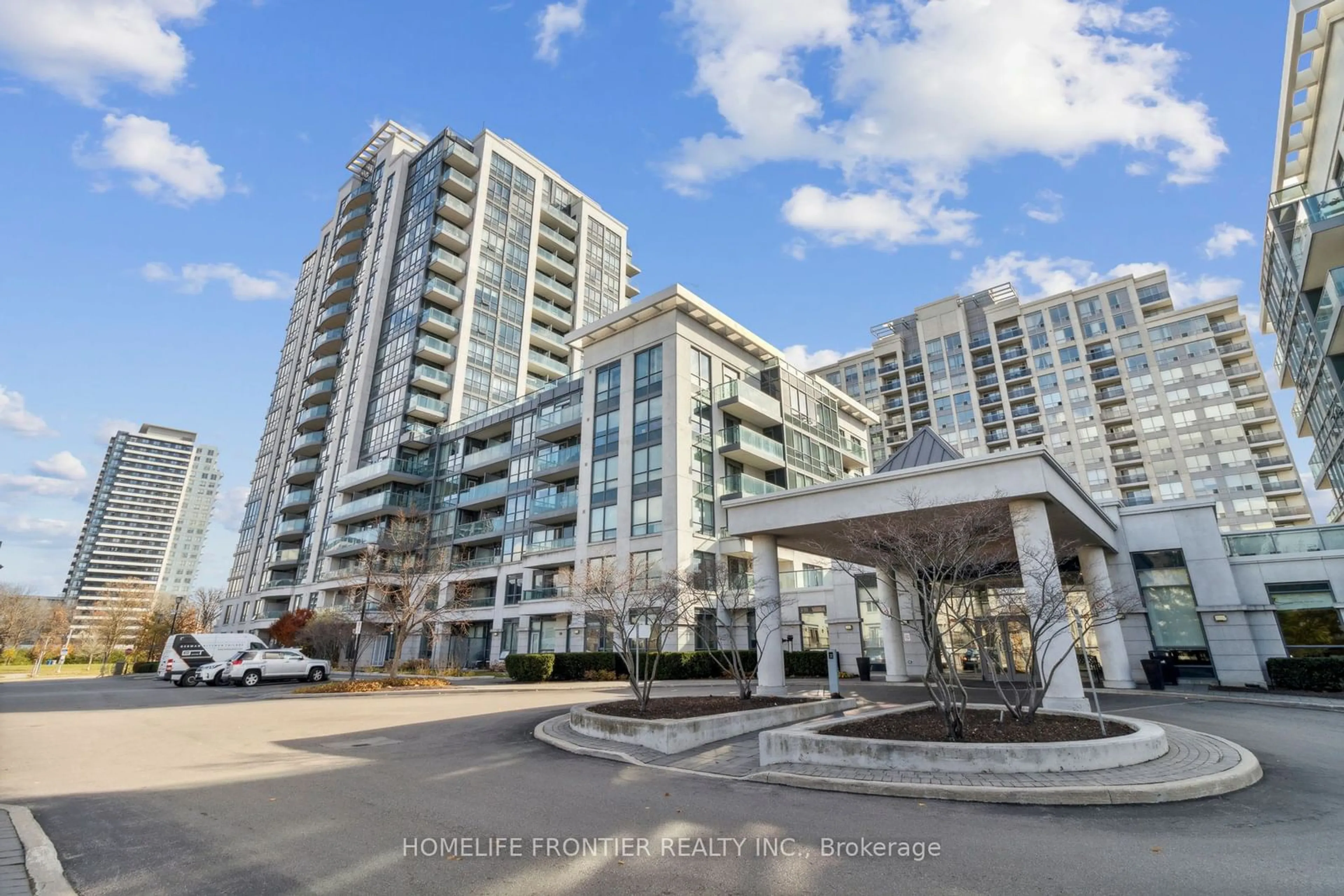 A pic from exterior of the house or condo, the street view for 20 North Park Rd #612, Vaughan Ontario L4J 0G7