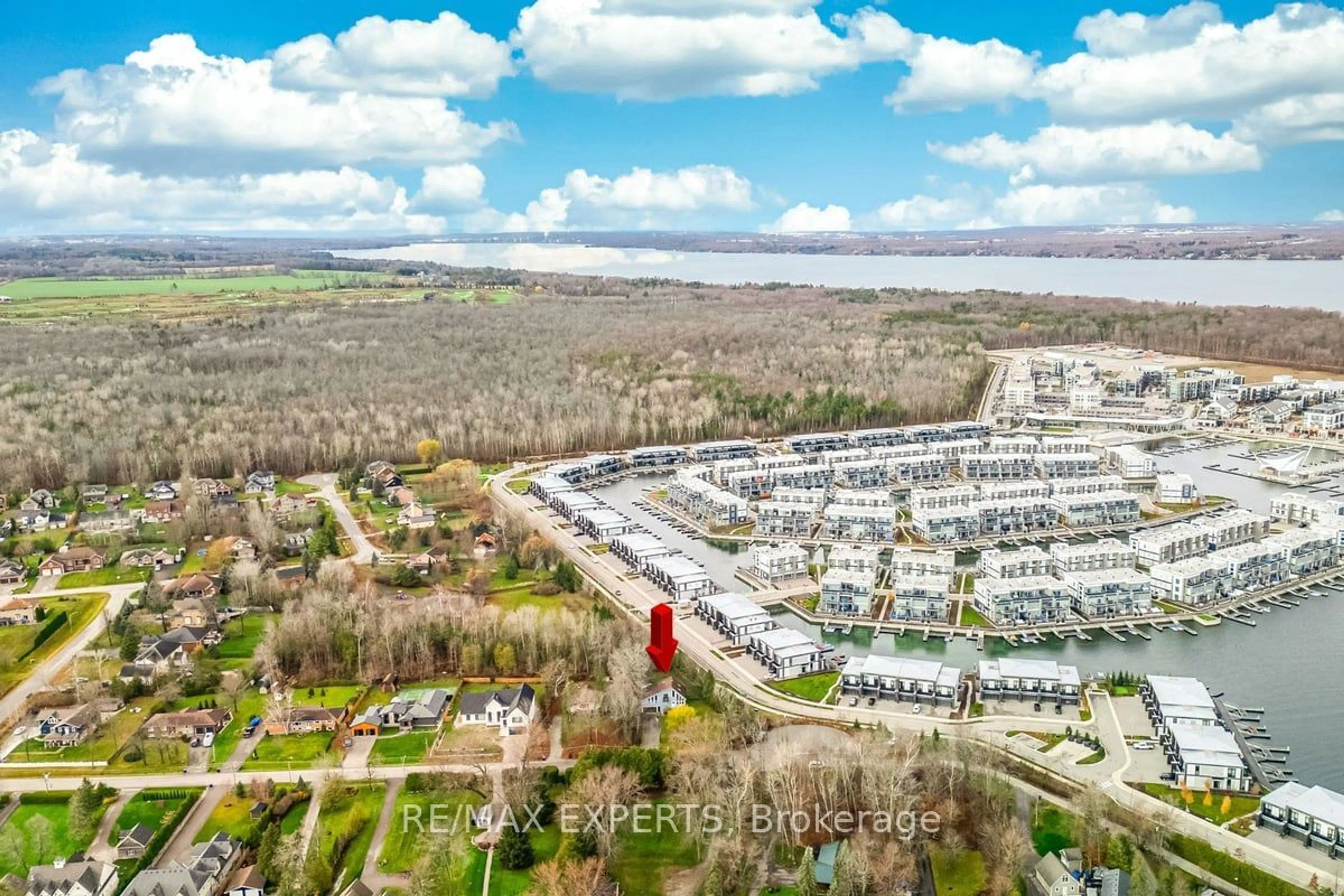 A pic from exterior of the house or condo, the street view for 3716 Maple Grove Rd, Innisfil Ontario L9S 3B3