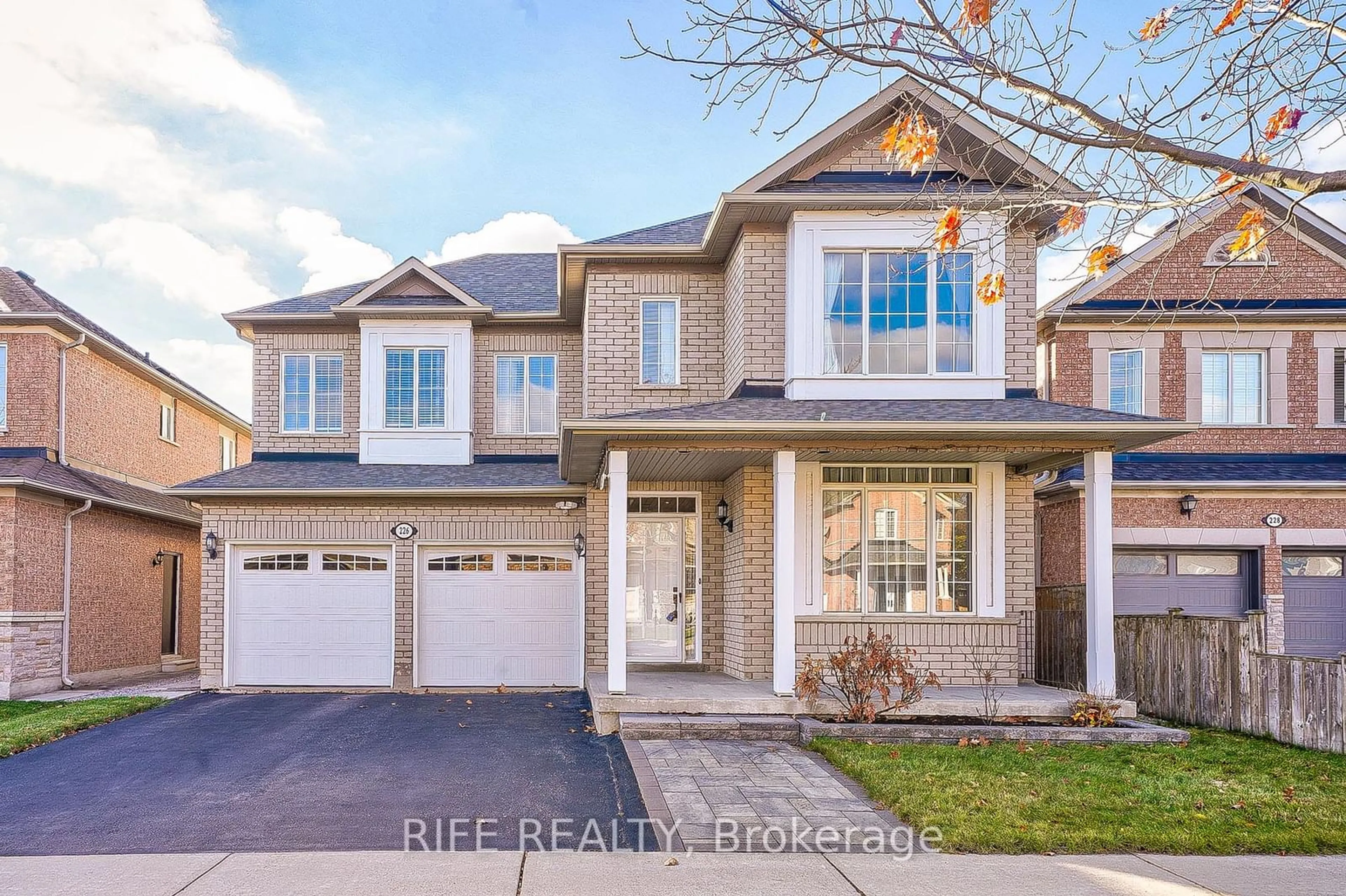 A pic from exterior of the house or condo, the street view for 226 Ridgecrest Rd, Markham Ontario L6C 2X2