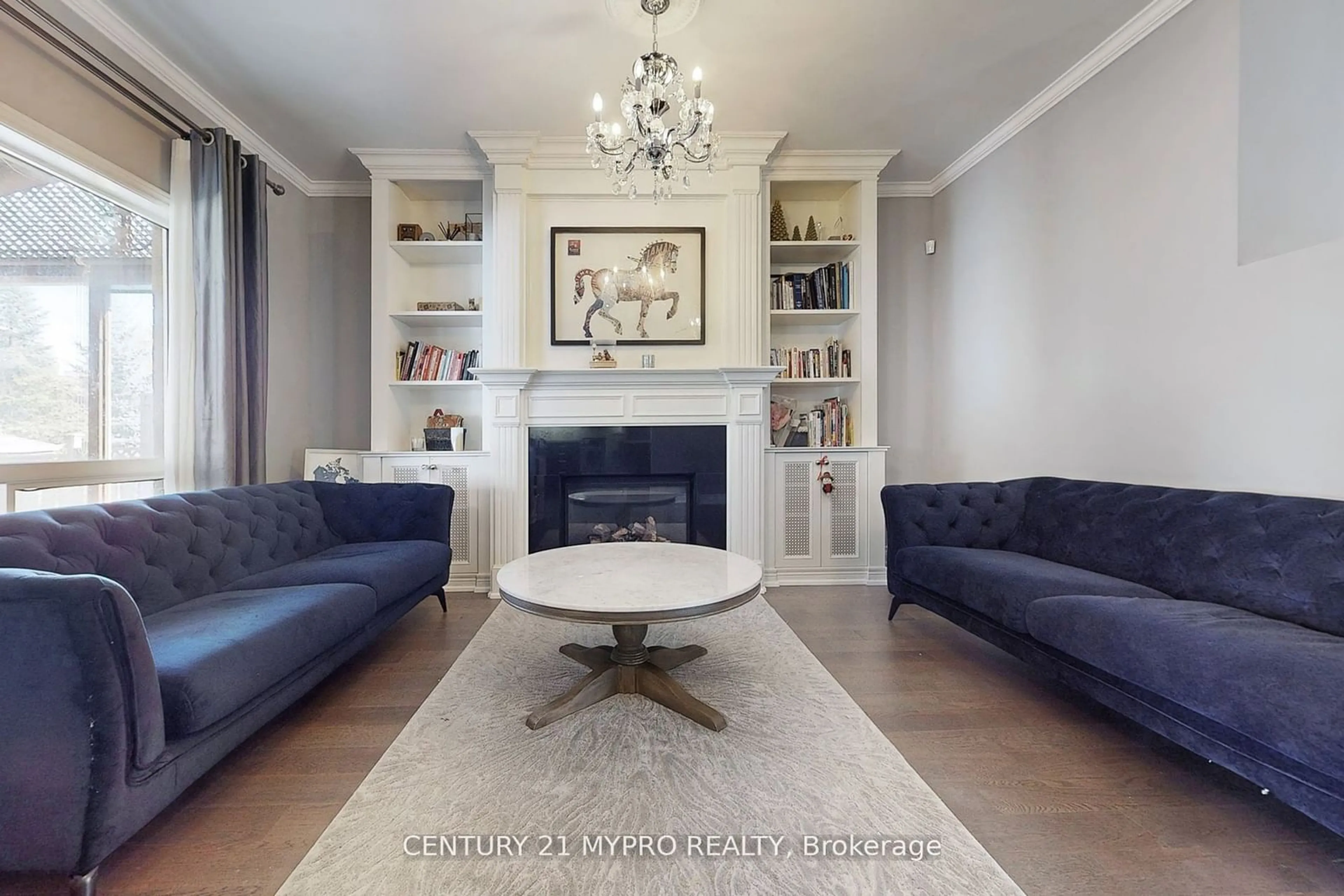 Living room, wood floors for 34 Estate Garden Dr, Richmond Hill Ontario L4E 3V3