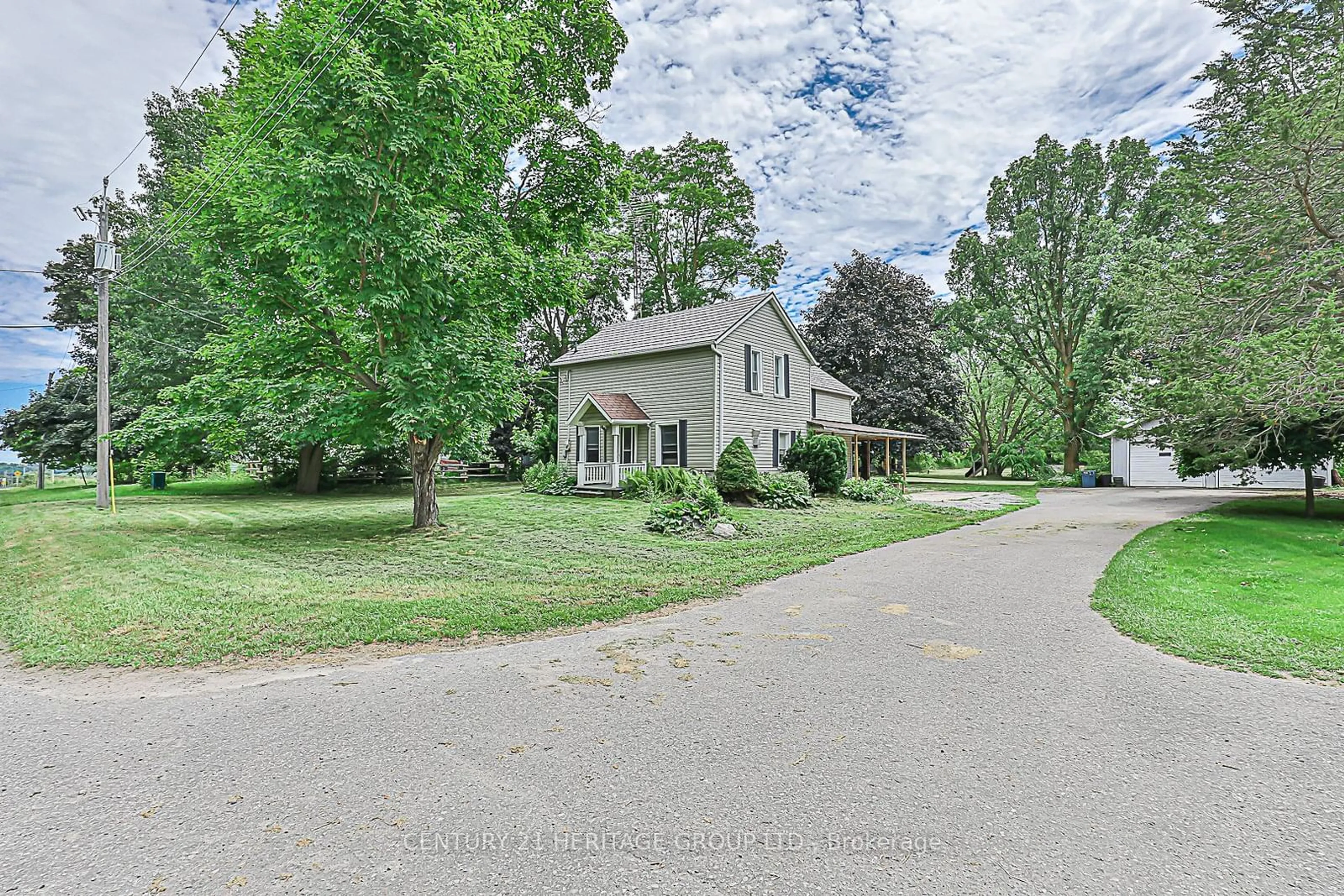 A pic from exterior of the house or condo, the street view for 4533 Mount Albert Rd, East Gwillimbury Ontario L0G 1M0