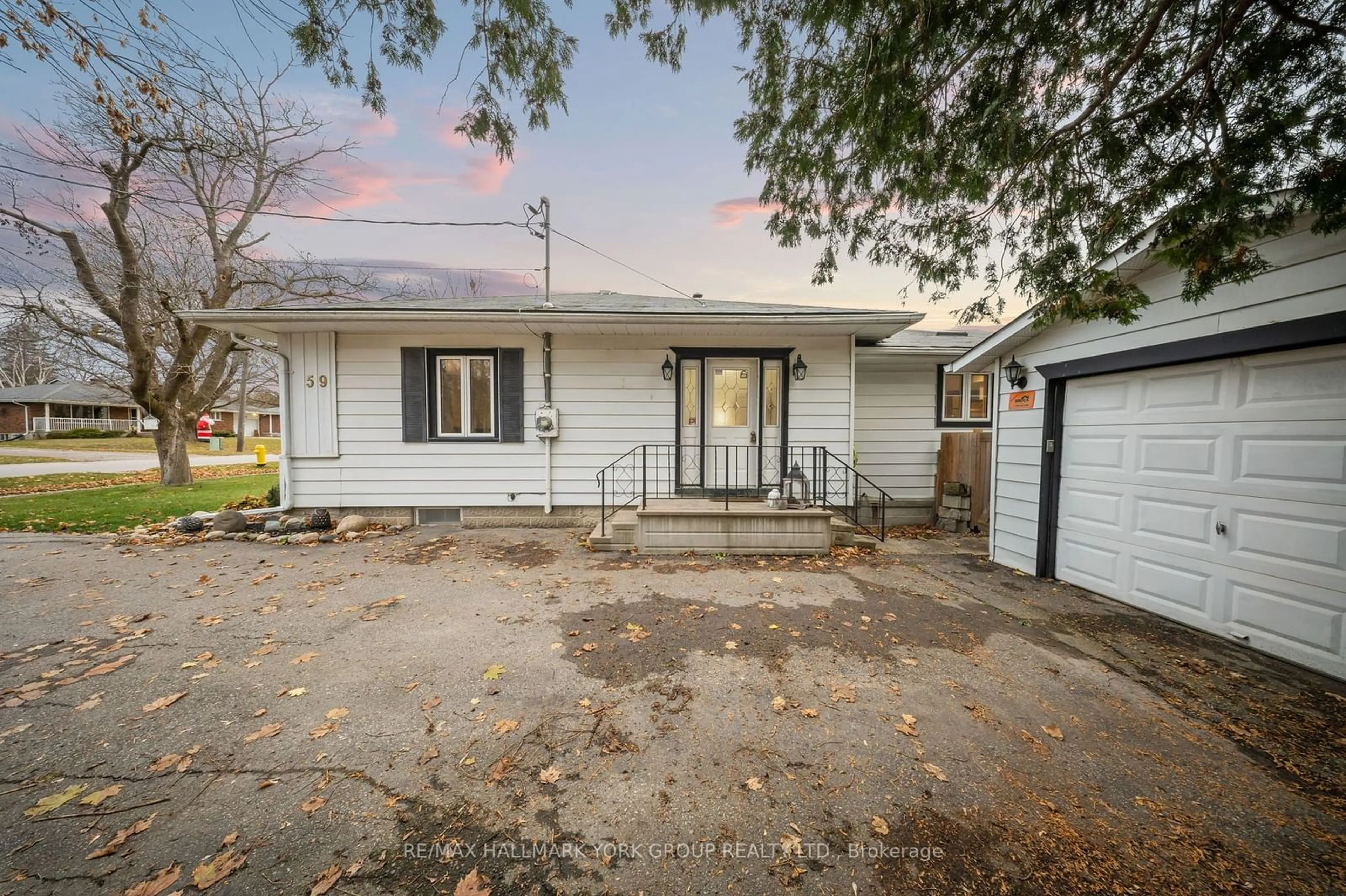 Frontside or backside of a home, cottage for 59 Laidlaw St, Brock Ontario L0E 1E0