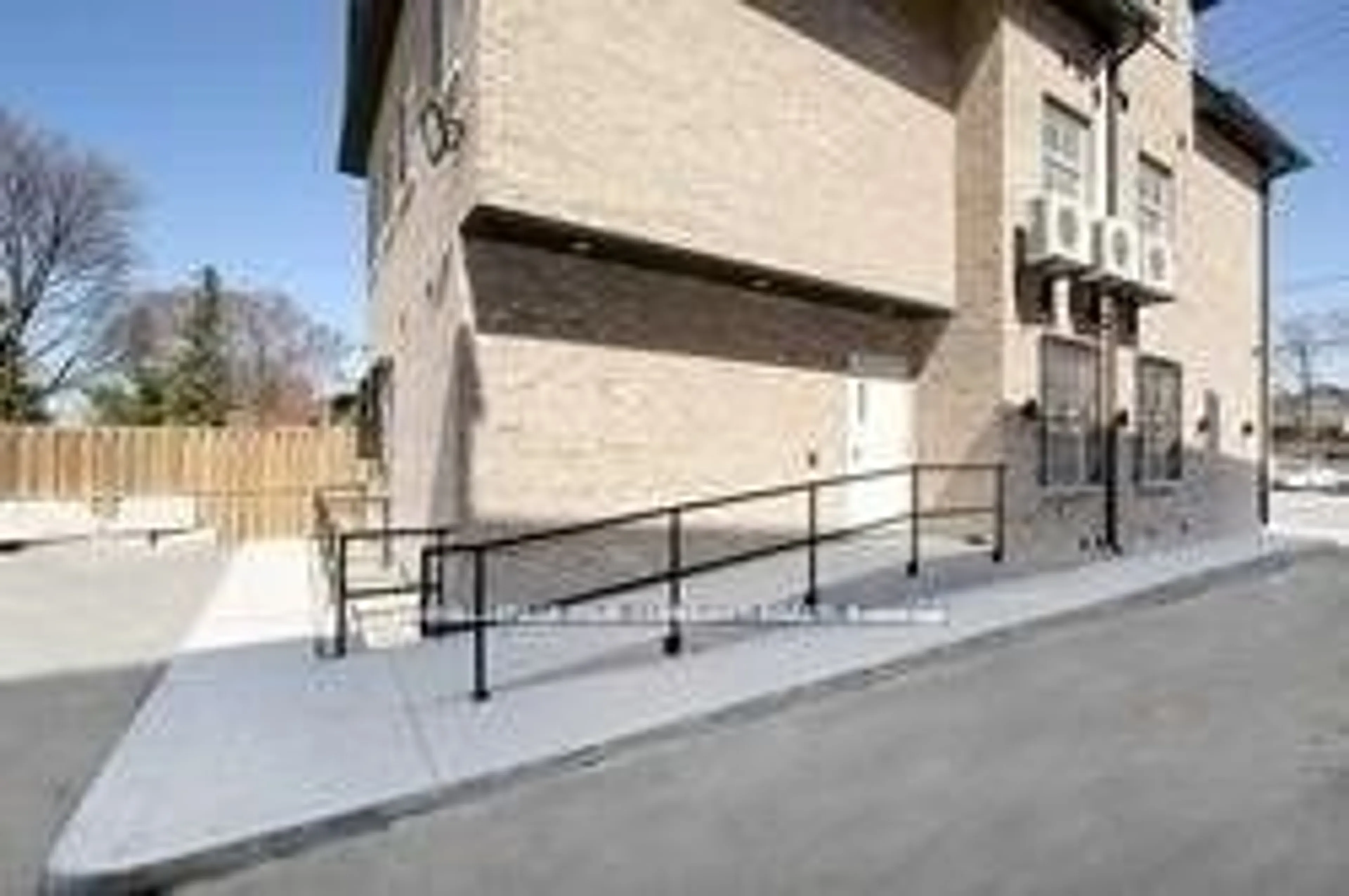 Frontside or backside of a home, the street view for 352 Main St N St, Markham Ontario L3P 1Z1