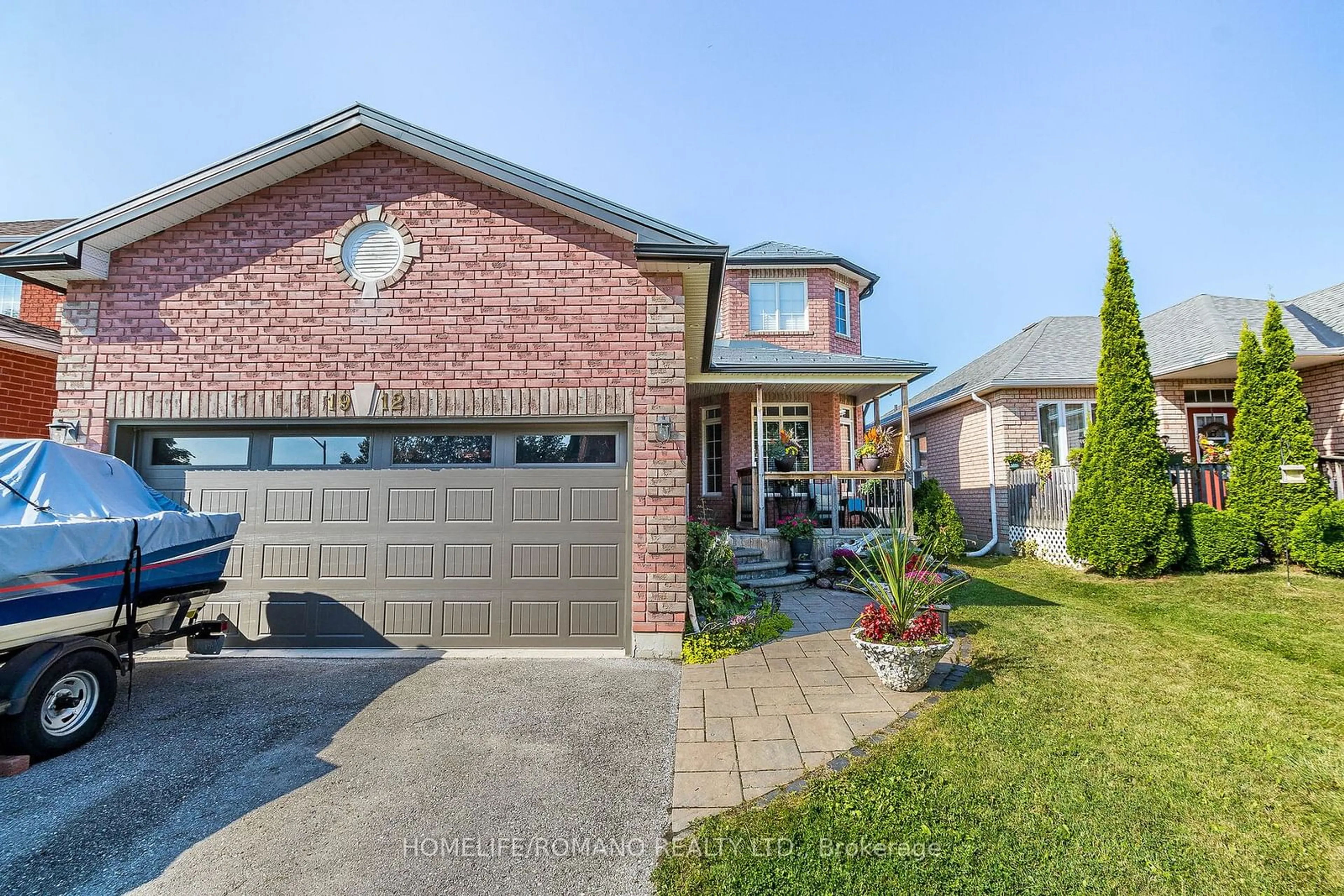 Frontside or backside of a home, the street view for 1912 Mill St, Innisfil Ontario L9S 2A1