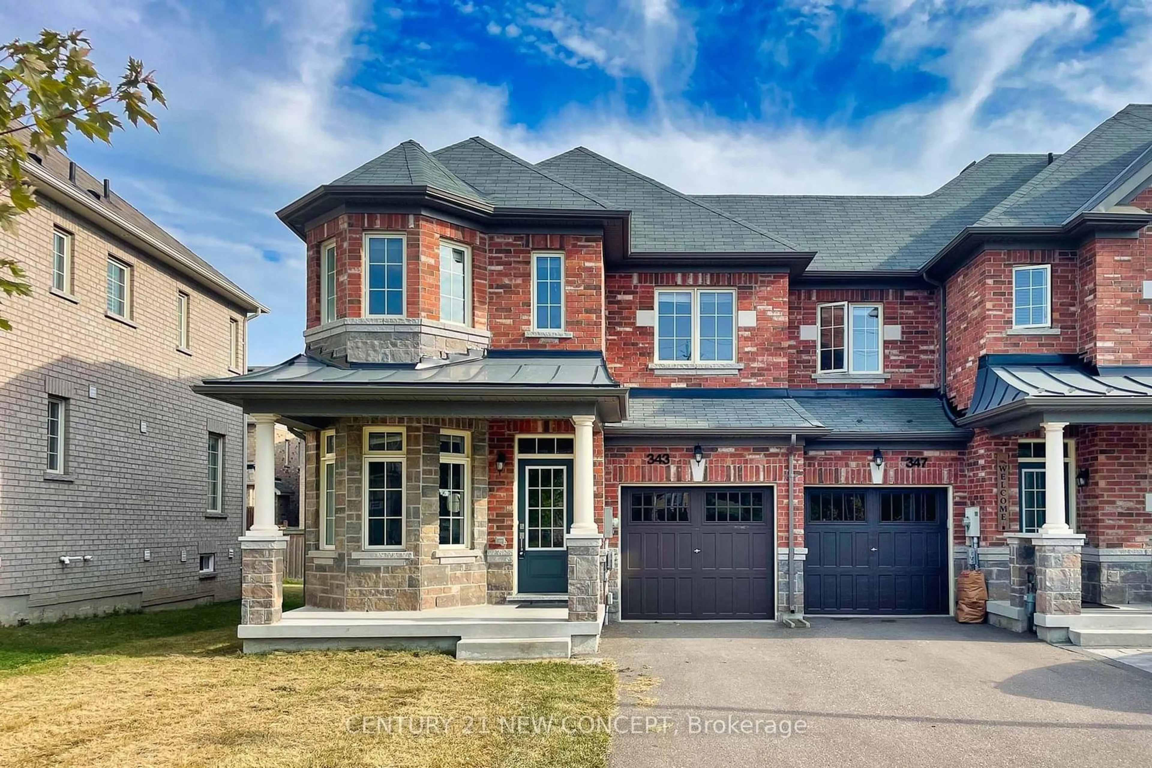 Home with brick exterior material for 343 Luck Crt, Newmarket Ontario L3X 0J5