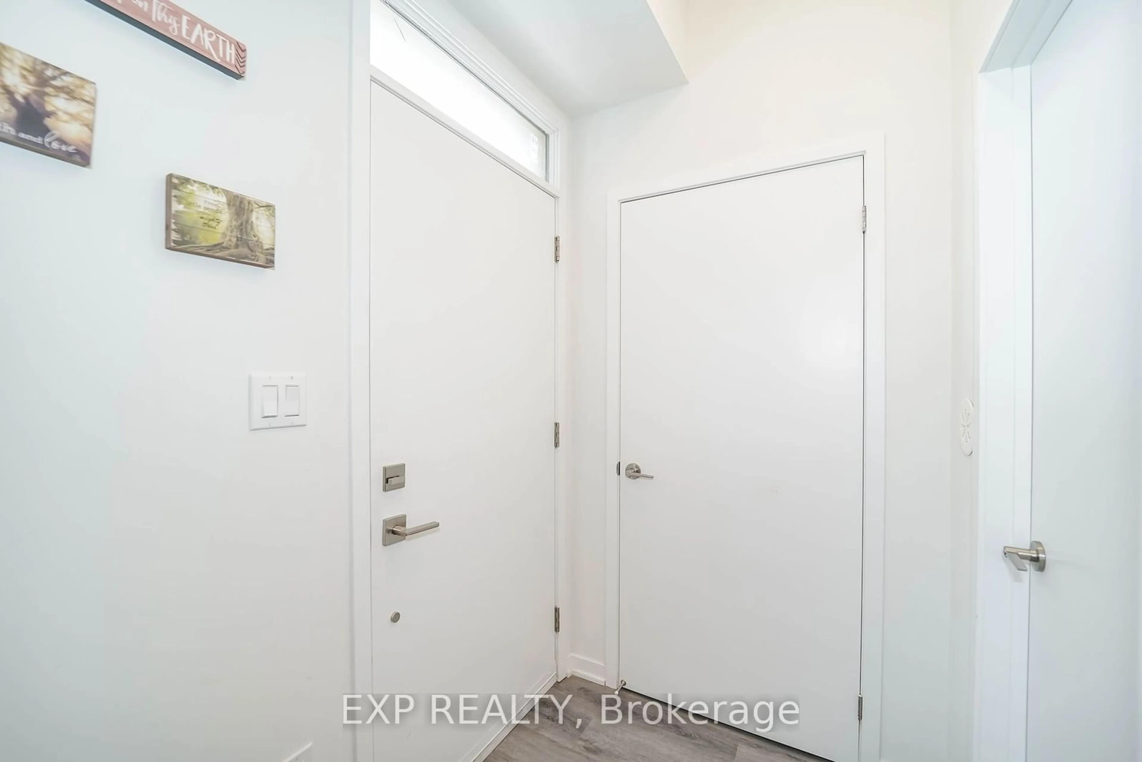 Indoor entryway, not visible floor for 11 Almond Blossom Mews #134, Vaughan Ontario L4K 0N7