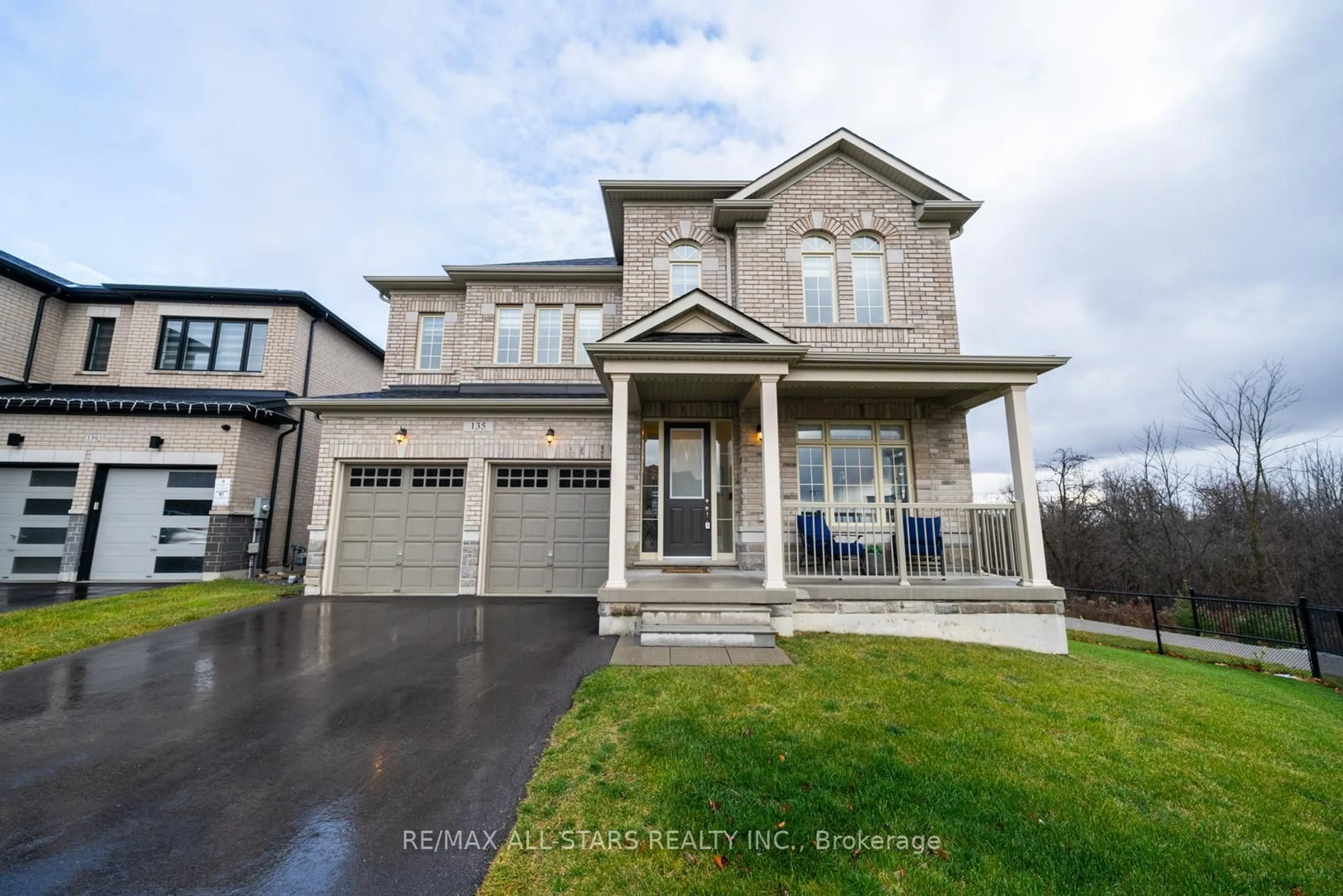 Frontside or backside of a home, the street view for 135 Steam Whistle Dr, Whitchurch-Stouffville Ontario L4A 0E5