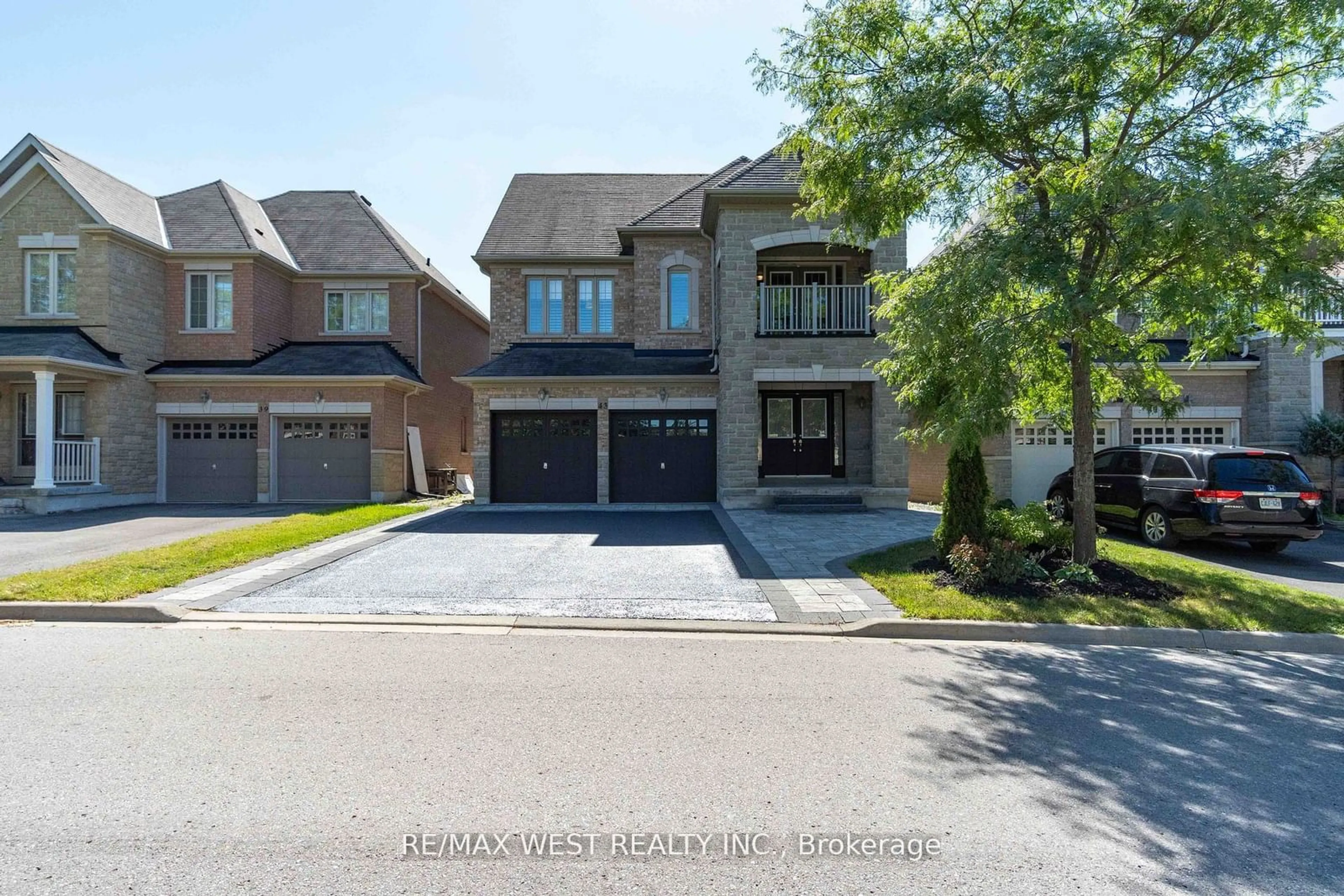 Frontside or backside of a home, the street view for 43 Via Borghese St, Vaughan Ontario L4H 0Y6