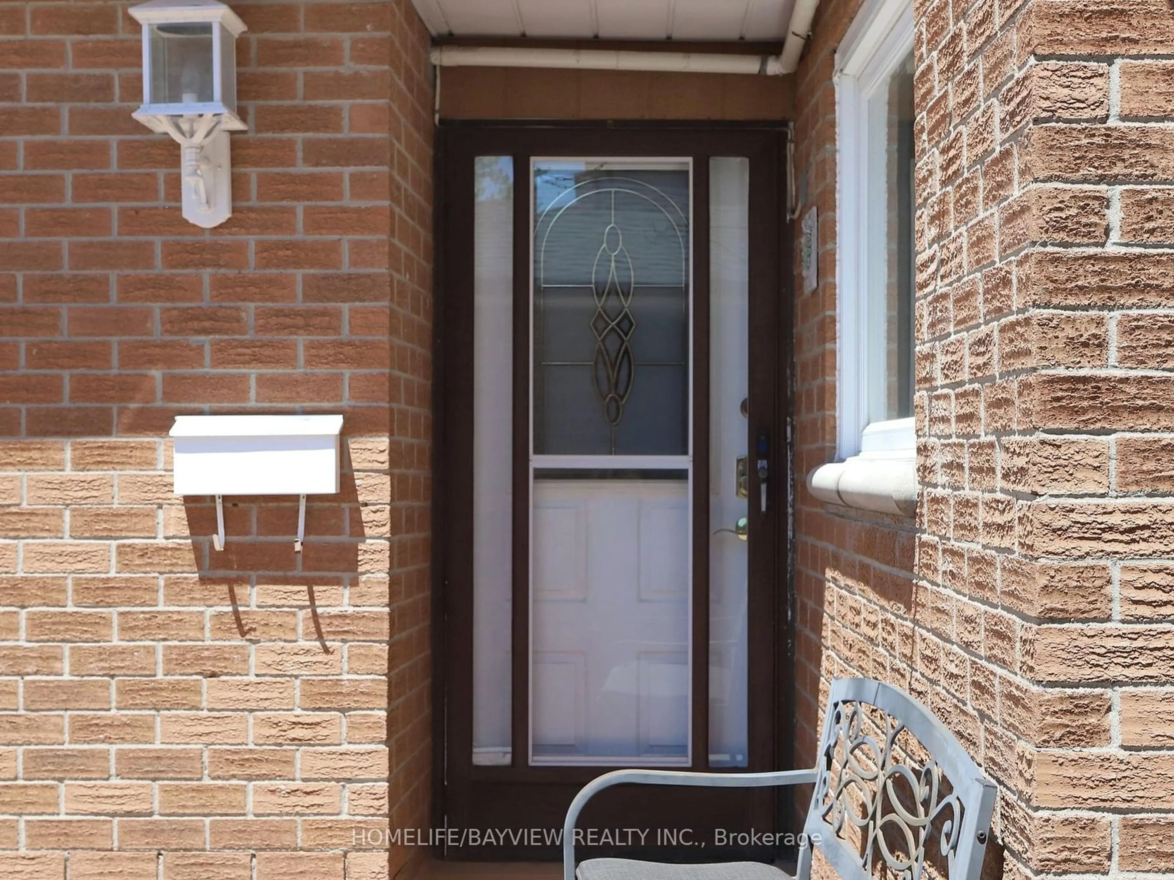 Indoor entryway for 123 Kersey Cres, Richmond Hill Ontario L4C 5X4