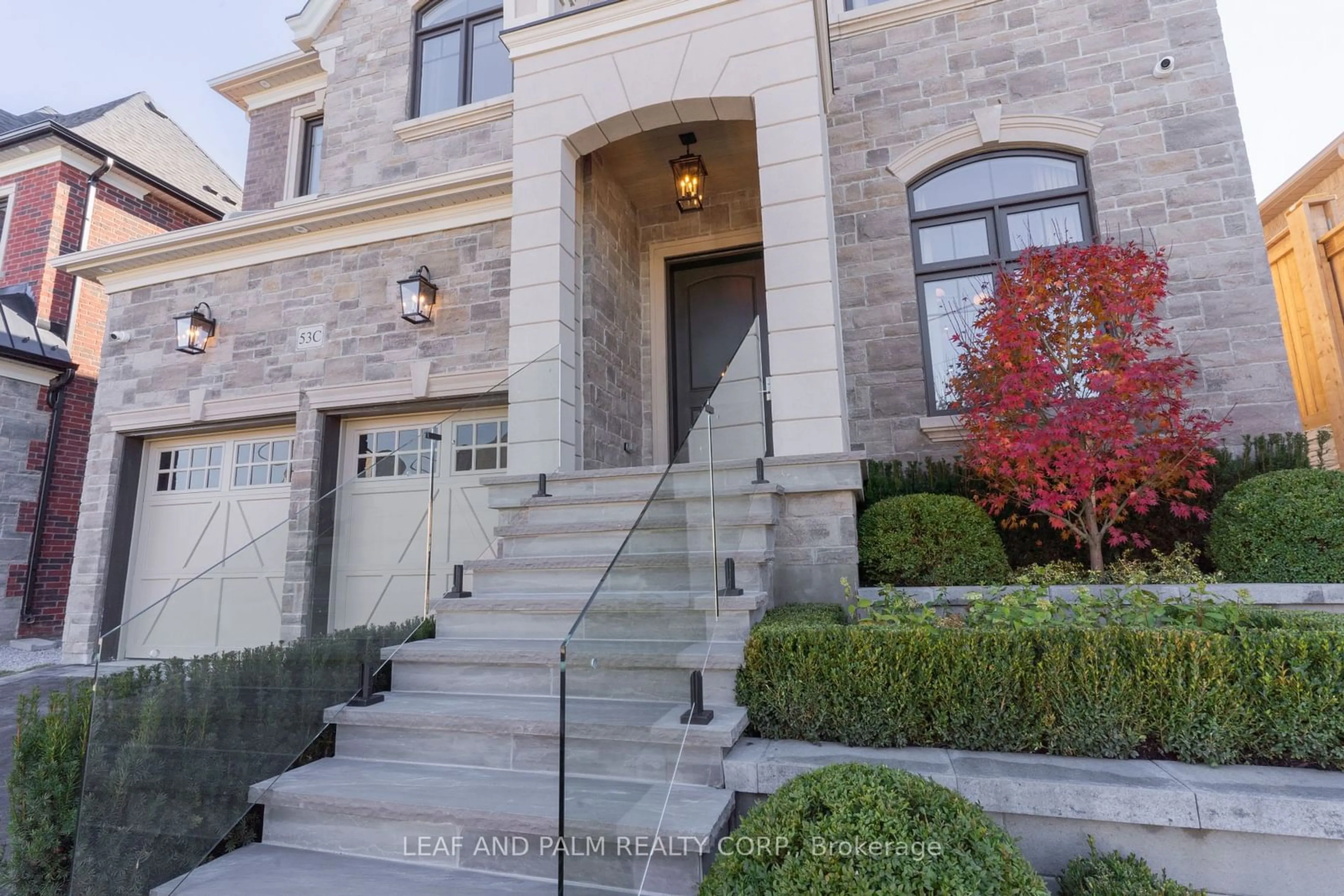 A pic from exterior of the house or condo, the street view for 53C Puccini Dr, Richmond Hill Ontario L4E 2Y7