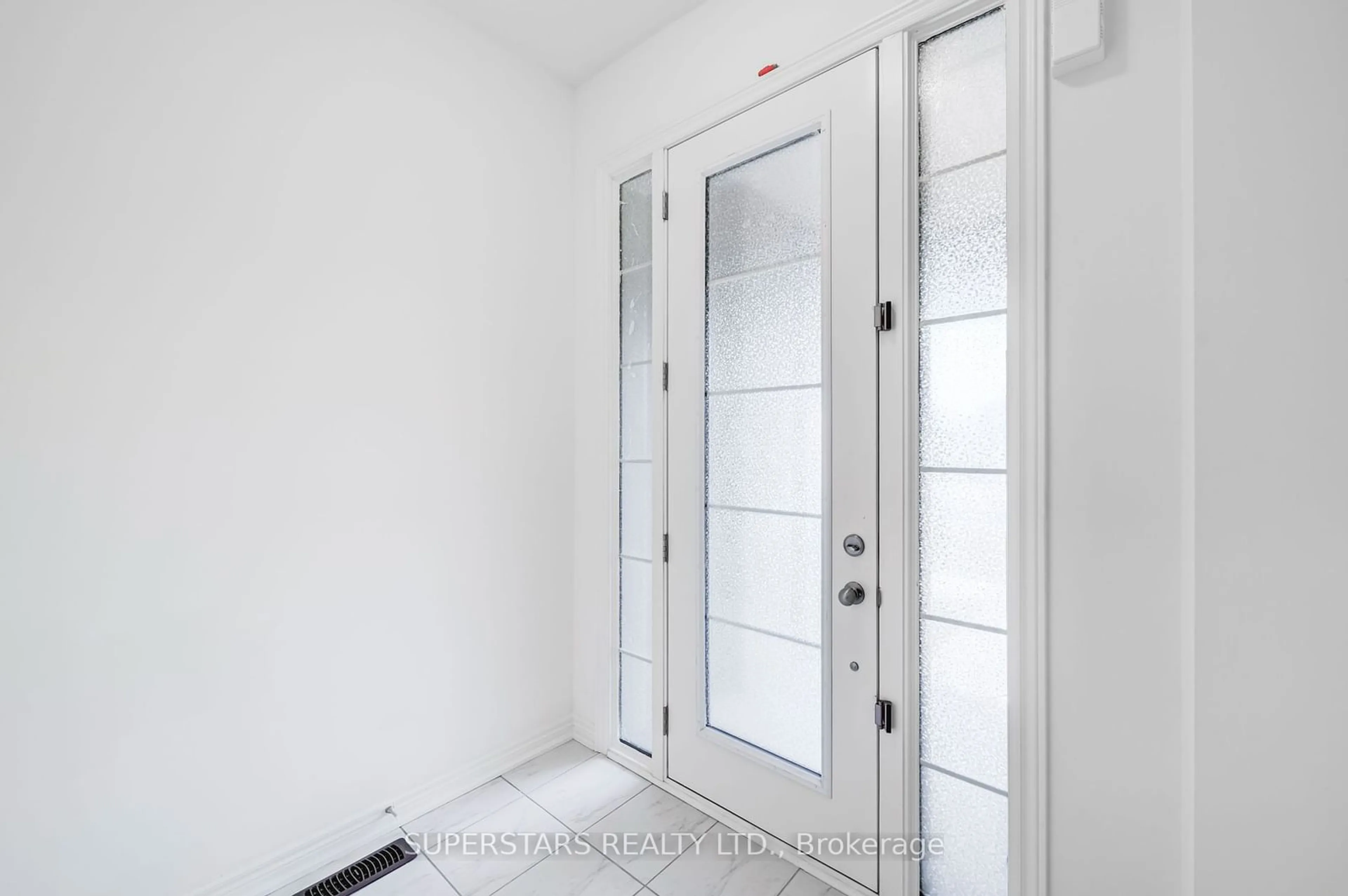 Indoor entryway, not visible floor for 9454 Bayview Ave, Richmond Hill Ontario L4C 5H3