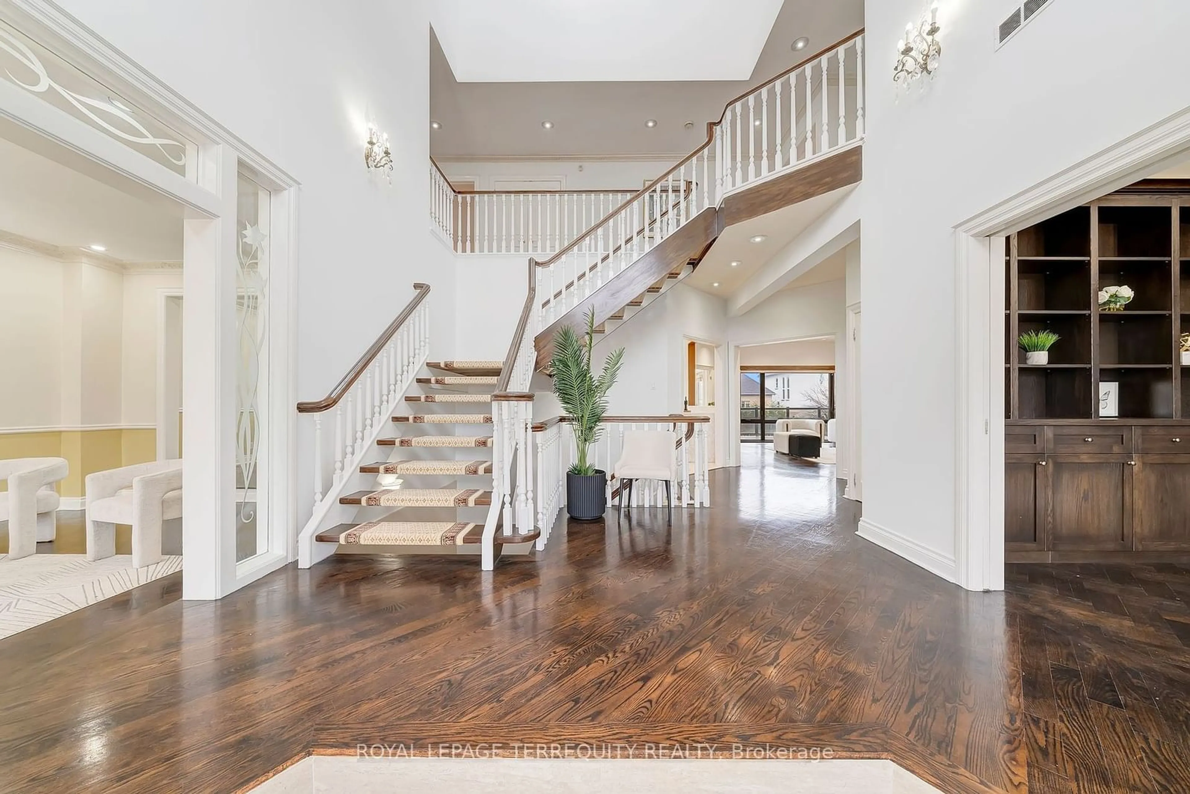 Indoor foyer, wood floors for 166 Arnold Ave, Vaughan Ontario L4J 1B7