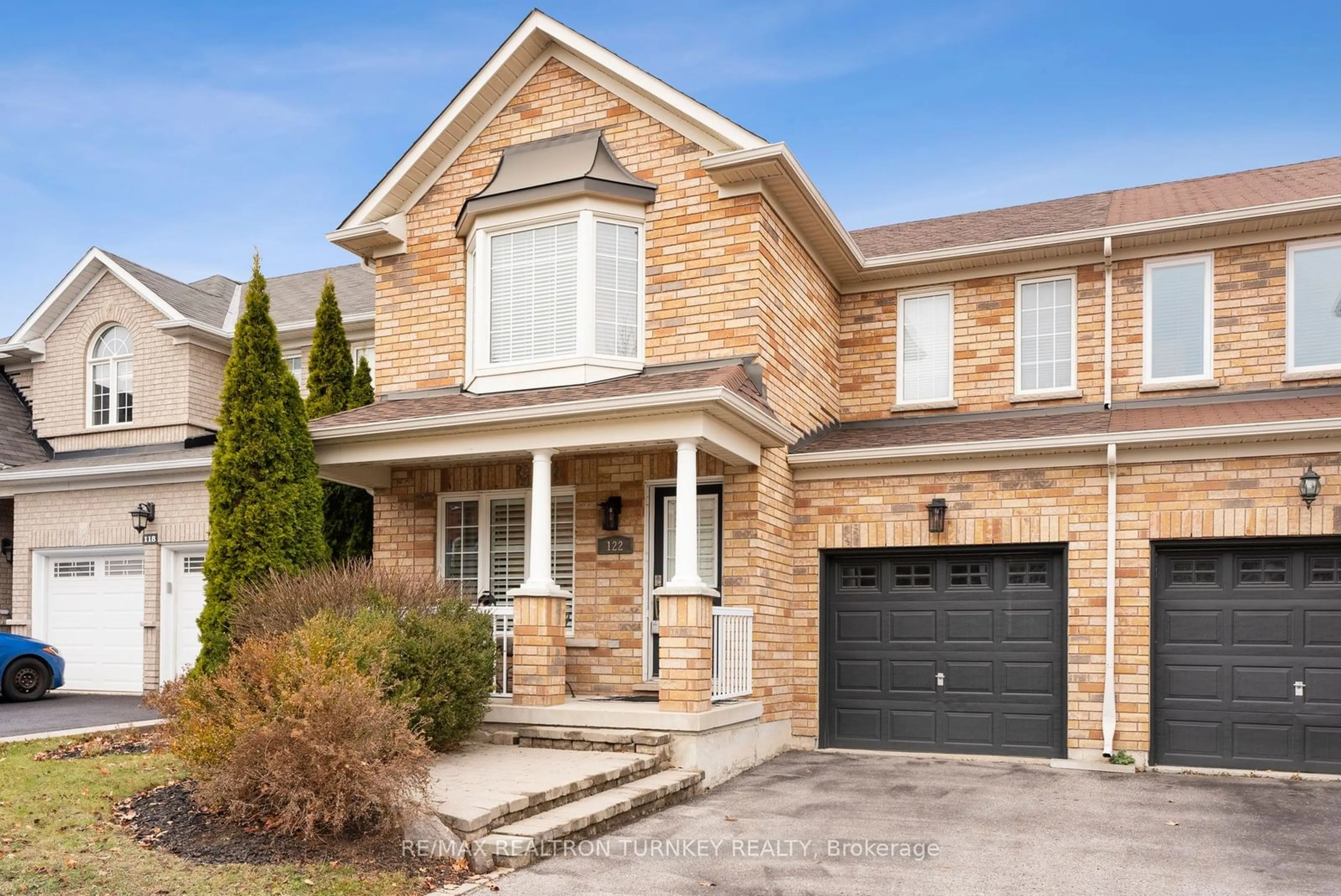 Home with brick exterior material for 122 Beare Tr, Newmarket Ontario L3X 3B6