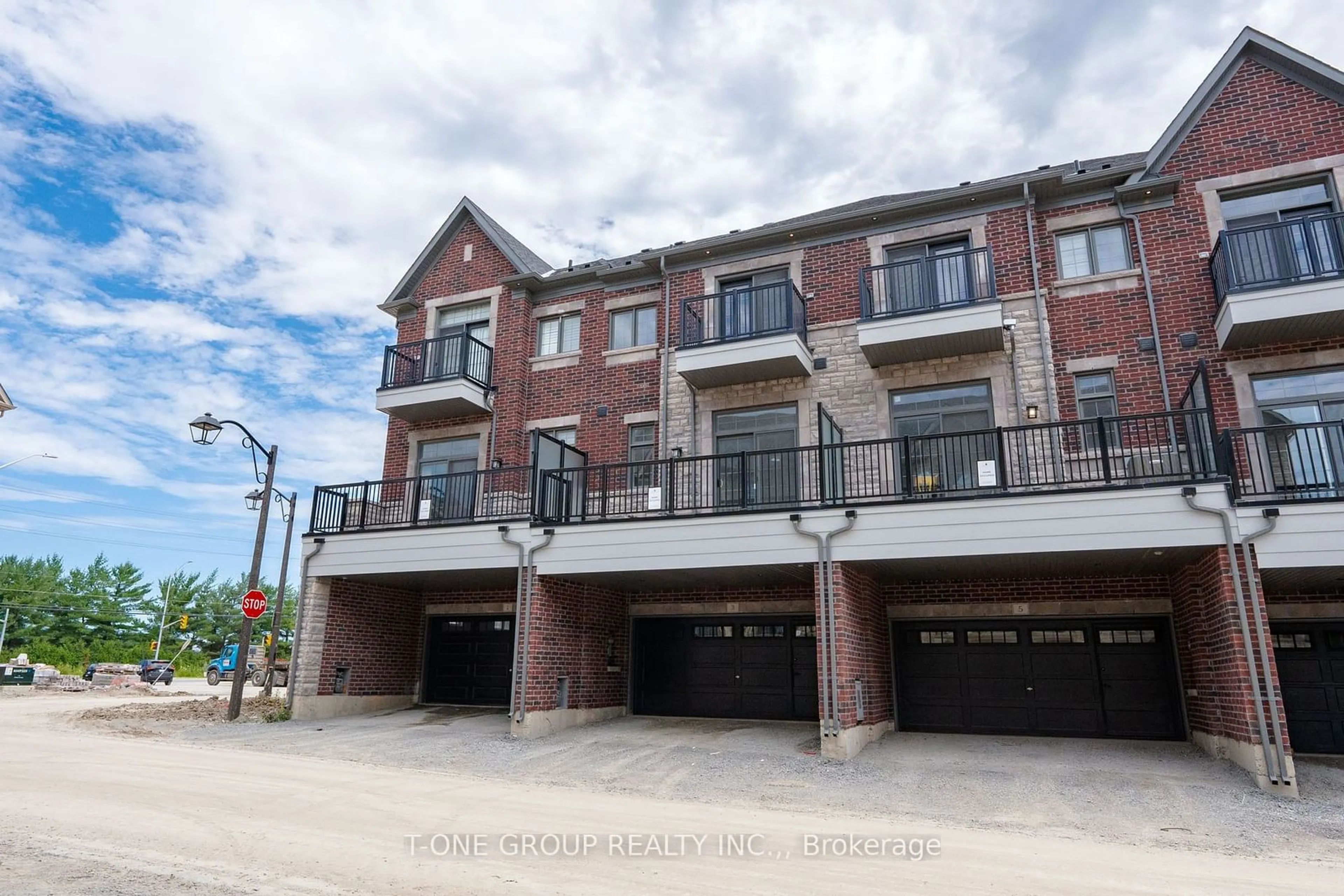 A pic from exterior of the house or condo, the front or back of building for 3 Bright Terrace Way, Markham Ontario L6C 3L5