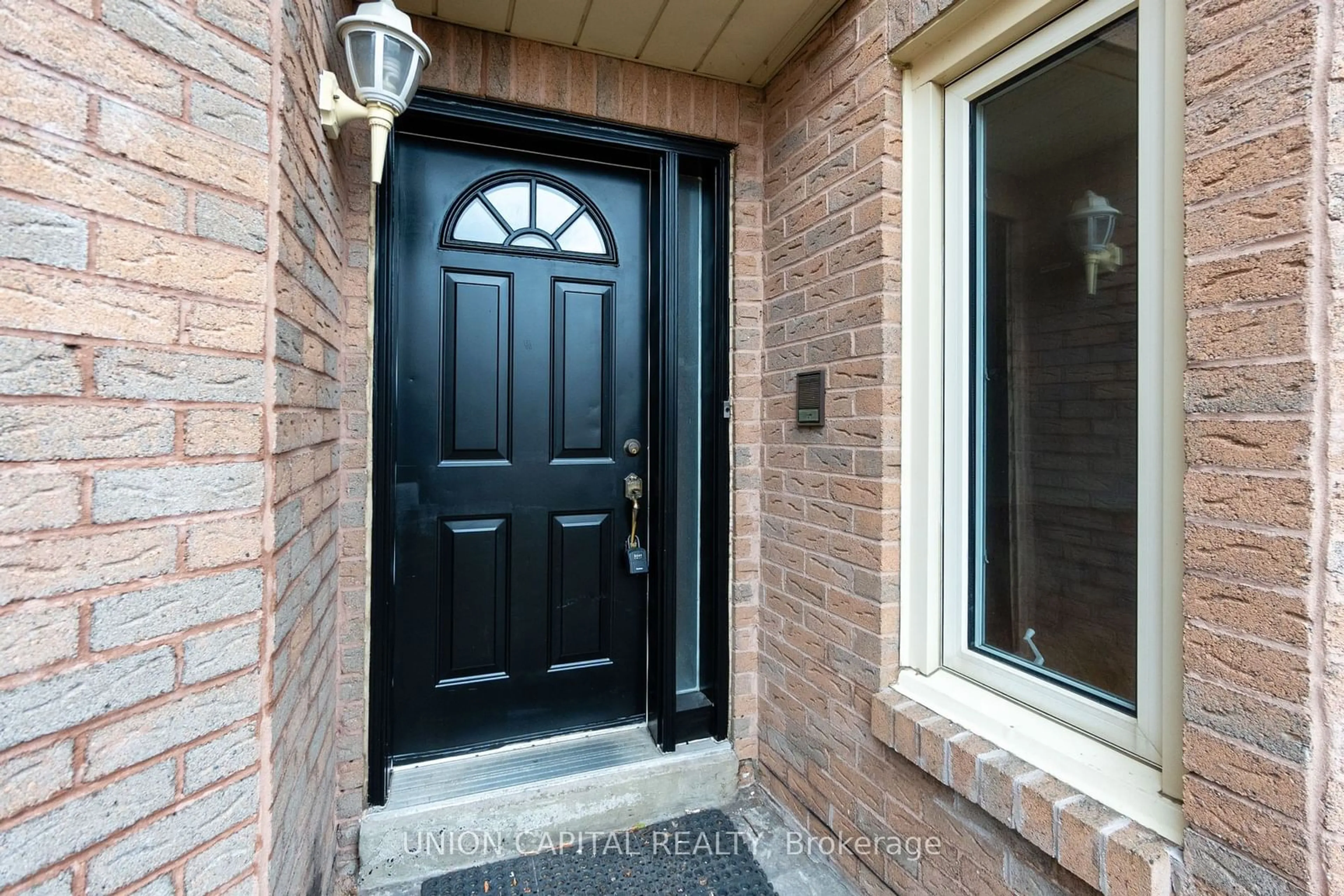 Indoor entryway, wood floors for 52 Dewberry Dr, Markham Ontario L3S 2S2