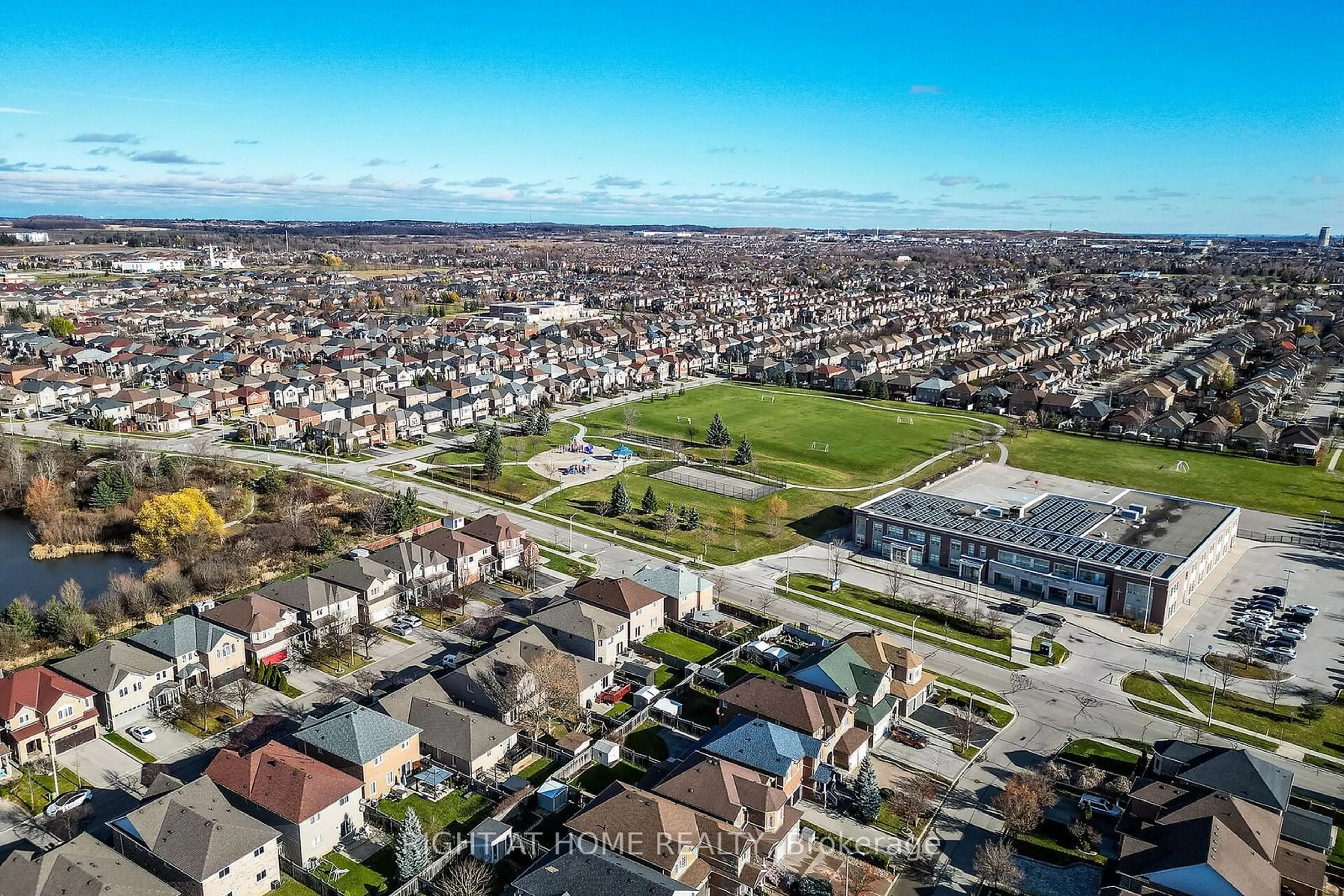 A pic from exterior of the house or condo, the view of city buildings for 137 Queen Isabella Cres, Vaughan Ontario L6A 3J7