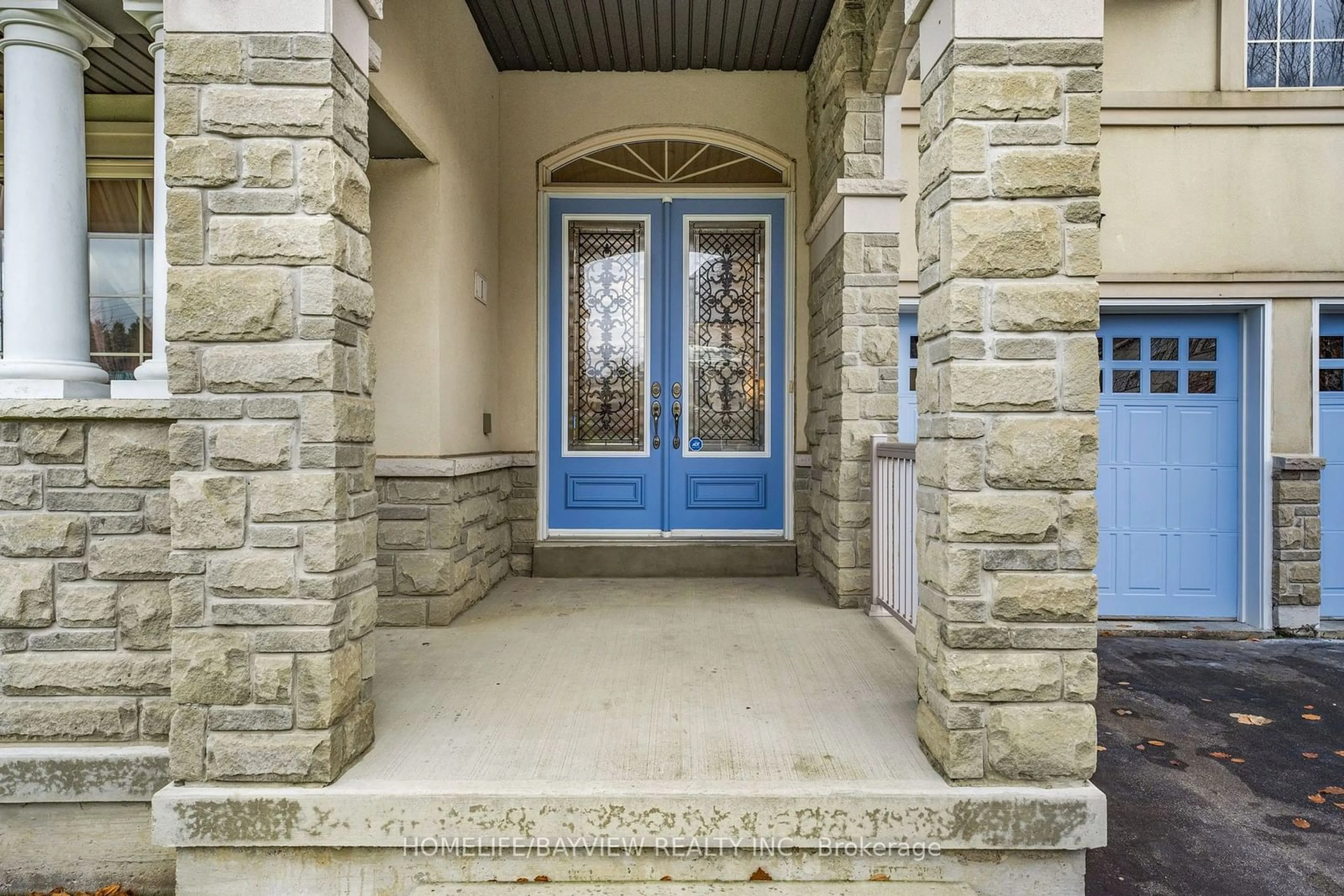 Indoor entryway, ceramic floors for 1 Sweet Valerie Crt, Vaughan Ontario L6A 0C6