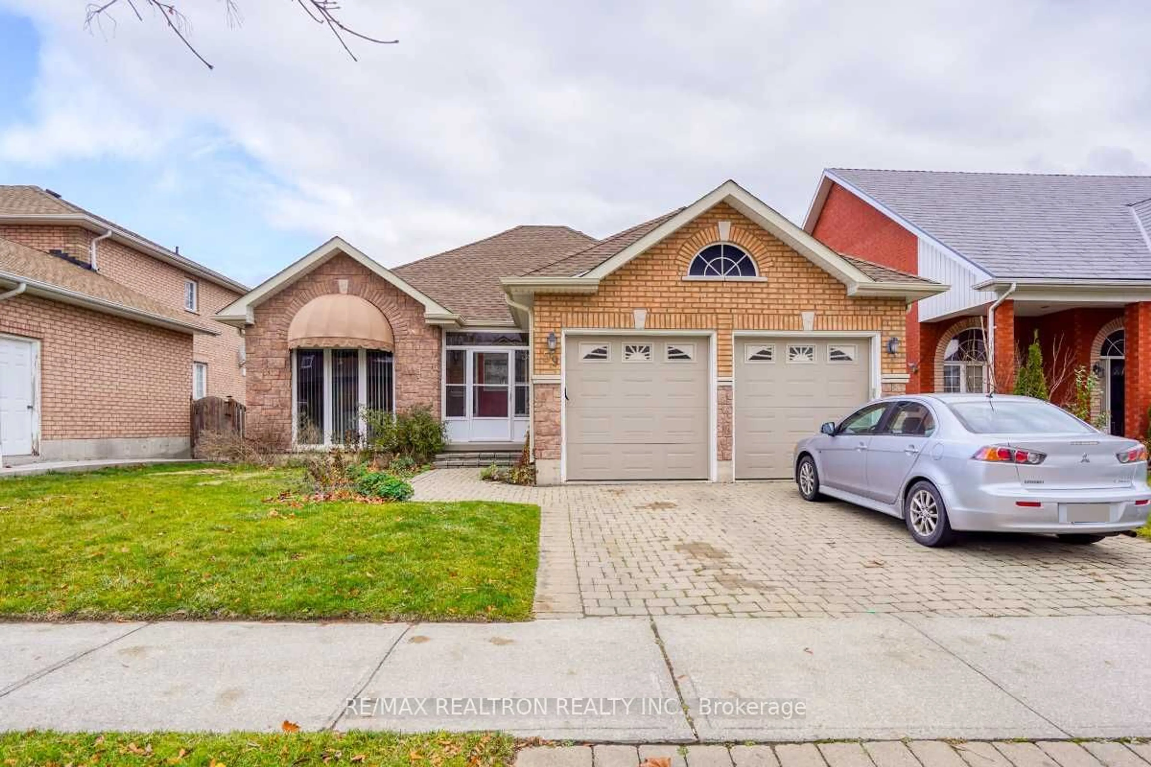 Home with brick exterior material for 59 Metcalfe Dr, Bradford West Gwillimbury Ontario L3Z 3C8