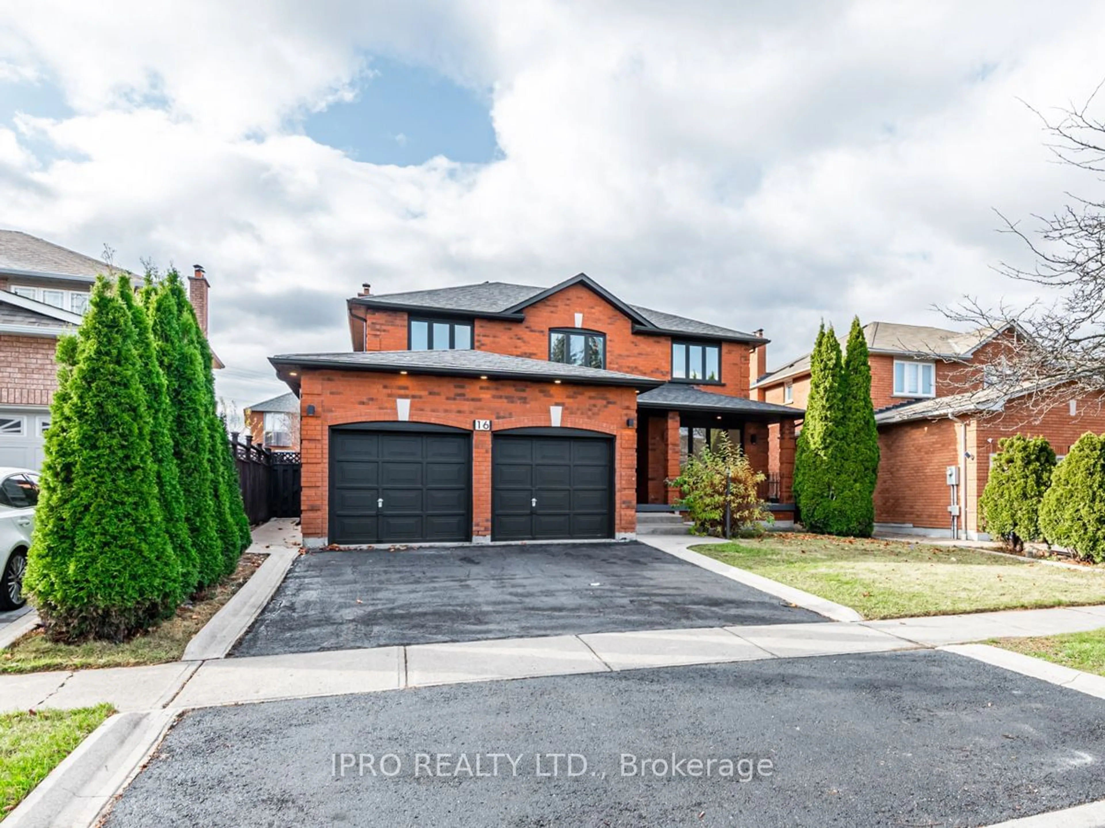 Home with brick exterior material for 16 Camomile St, Vaughan Ontario L4L 8R4