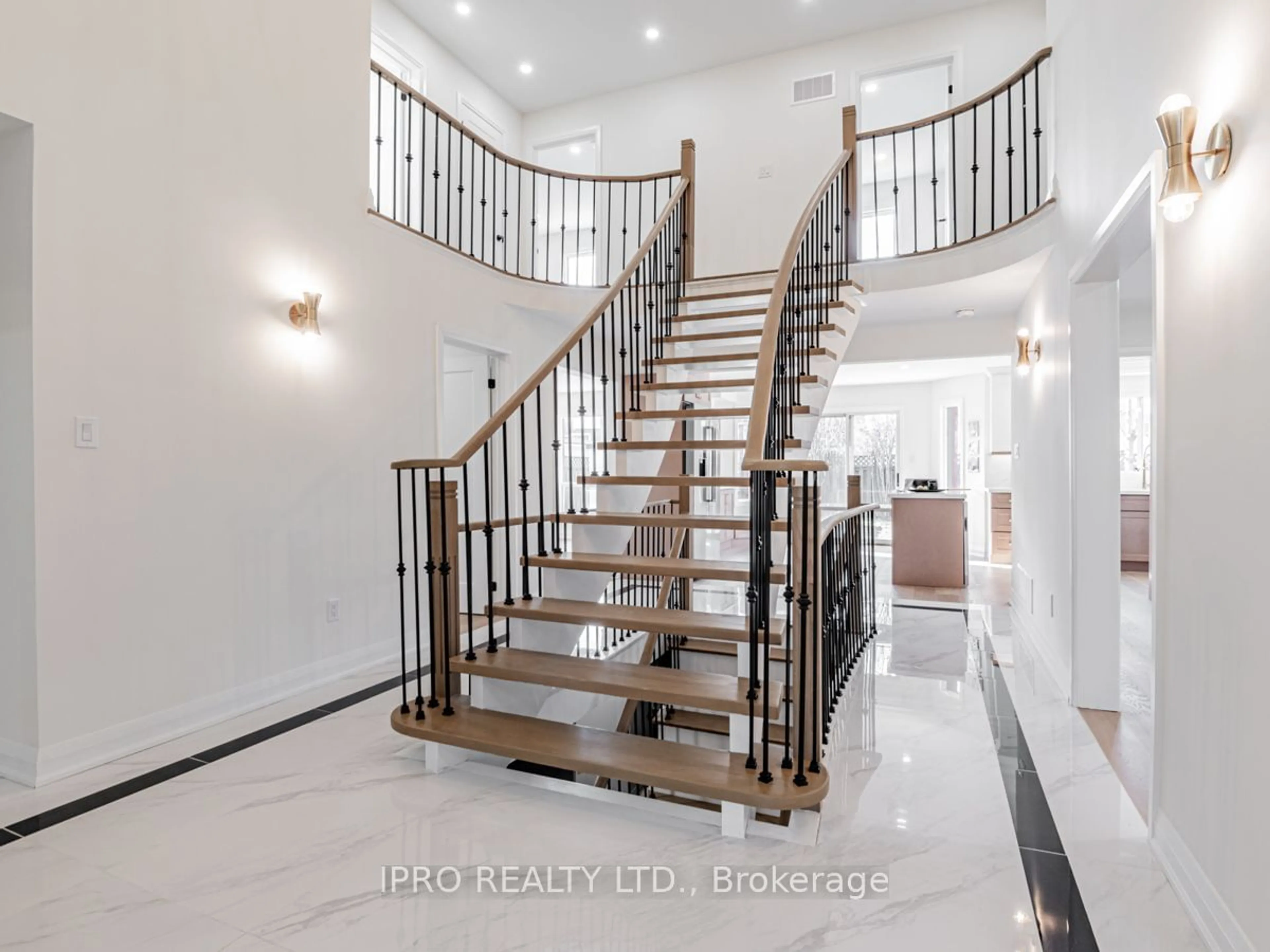 Stairs for 16 Camomile St, Vaughan Ontario L4L 8R4