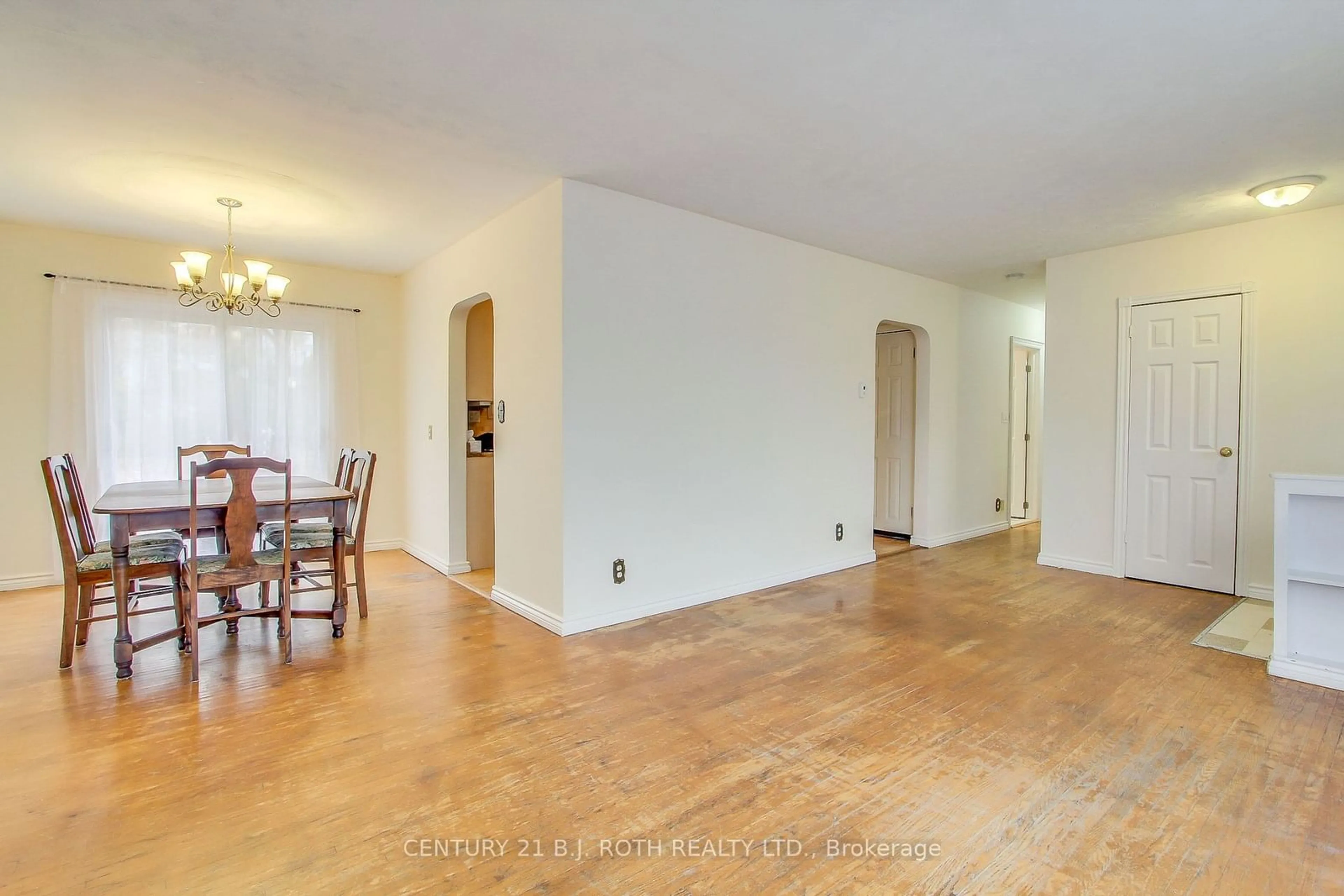 A pic of a room, wood floors for 51 Albert St, Brock Ontario L0E 1E0