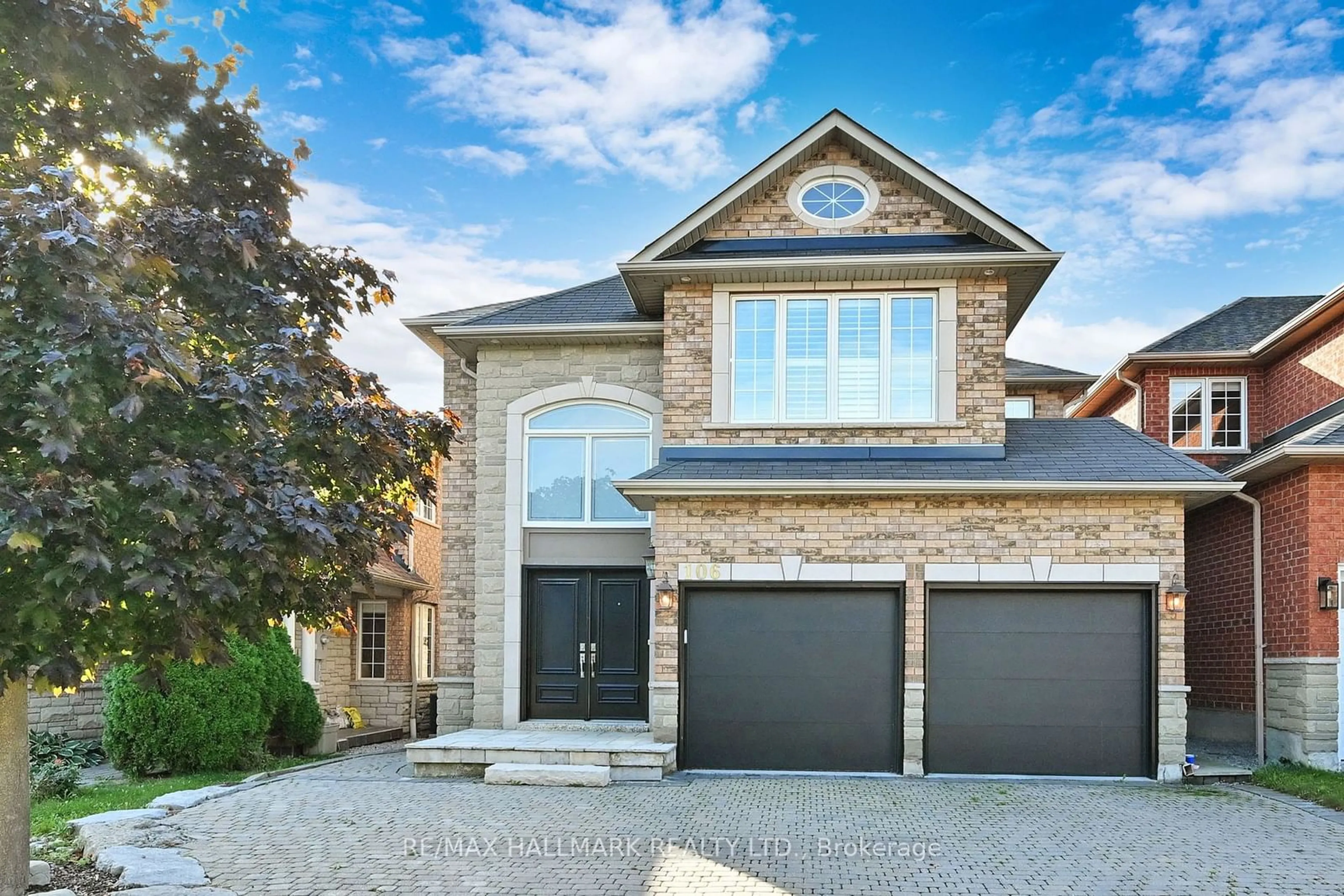 Home with brick exterior material for 106 Colesbrook Rd, Richmond Hill Ontario L4S 2G3