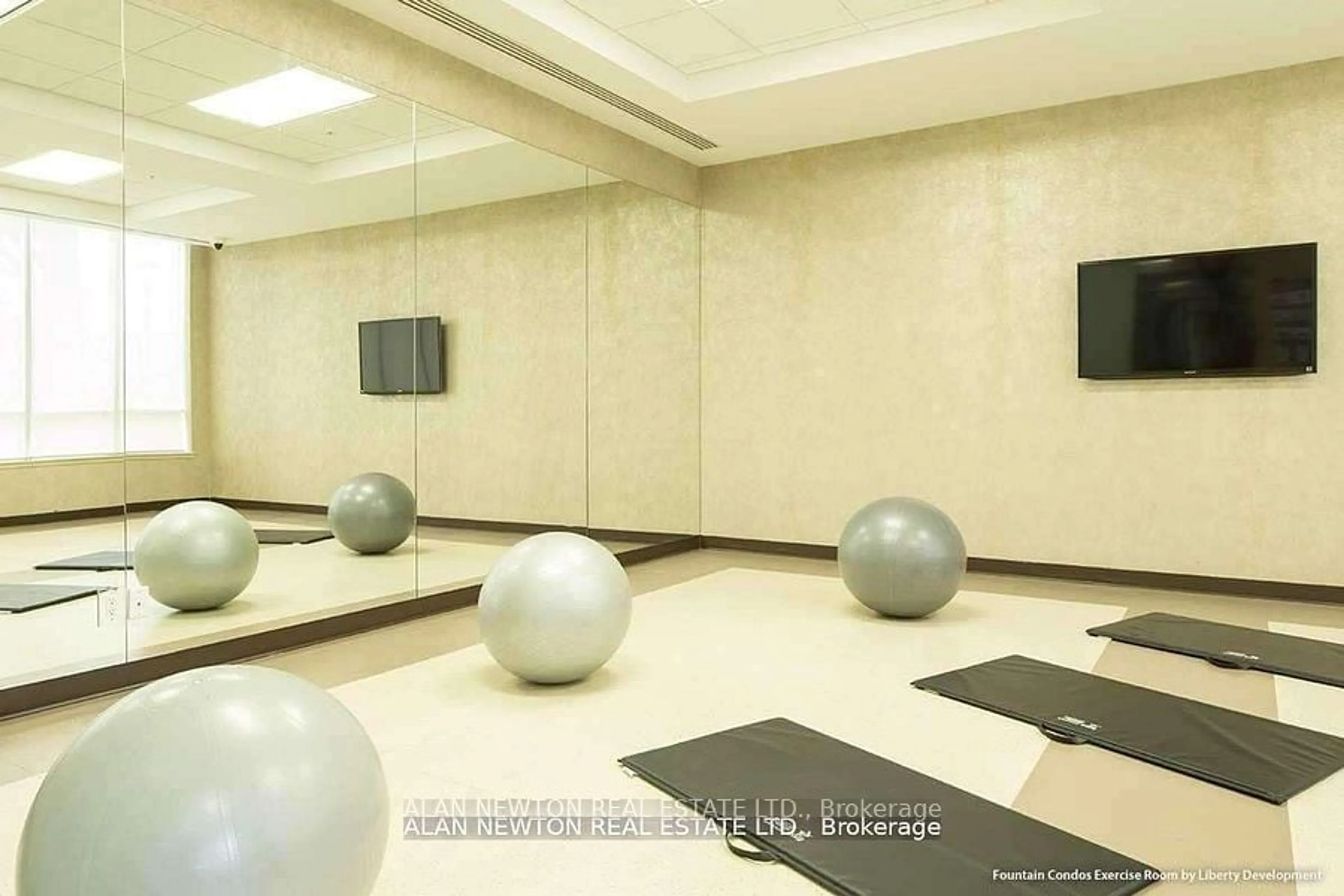 Gym or fitness room, cement floor for 75 North Park Rd #504, Vaughan Ontario L4J 0H8