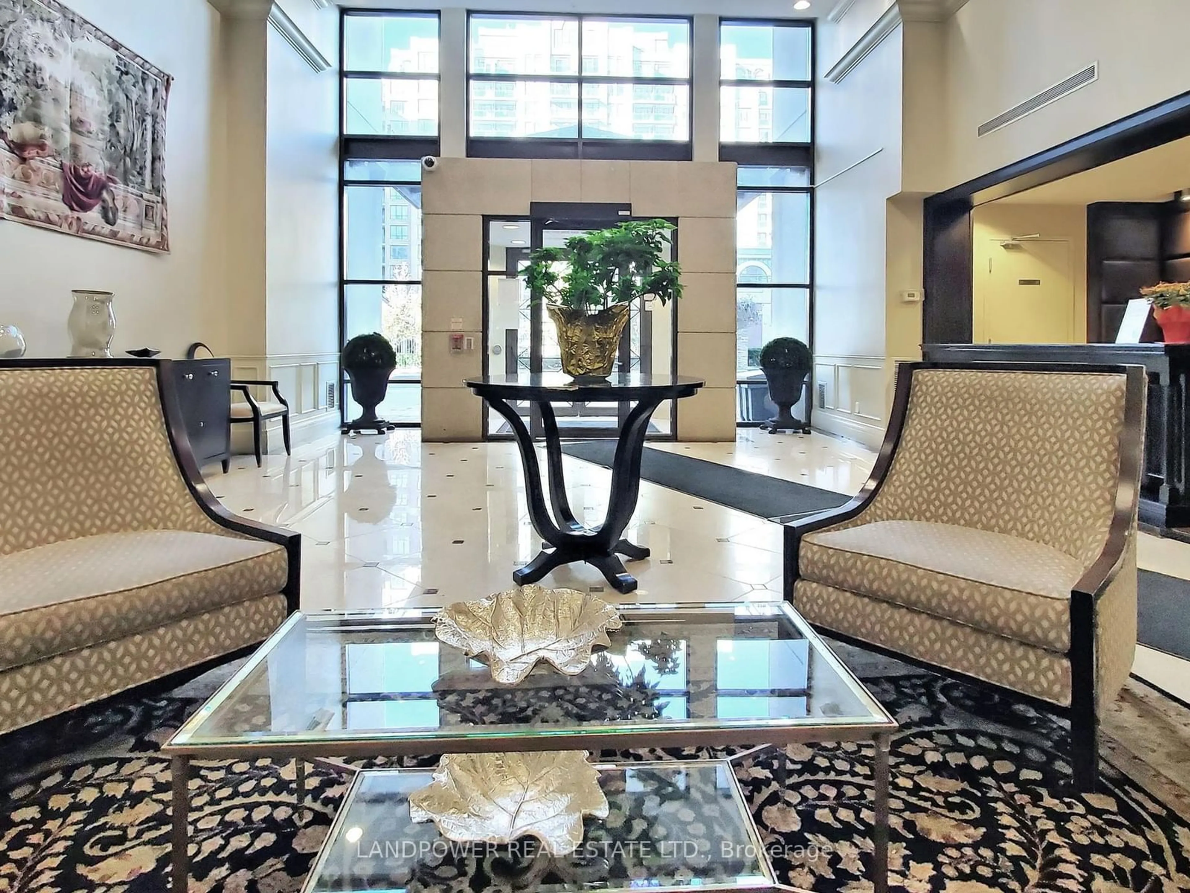 Indoor lobby, carpet floors for 310 Red Maple Rd #Lph03, Richmond Hill Ontario L4C 0T7