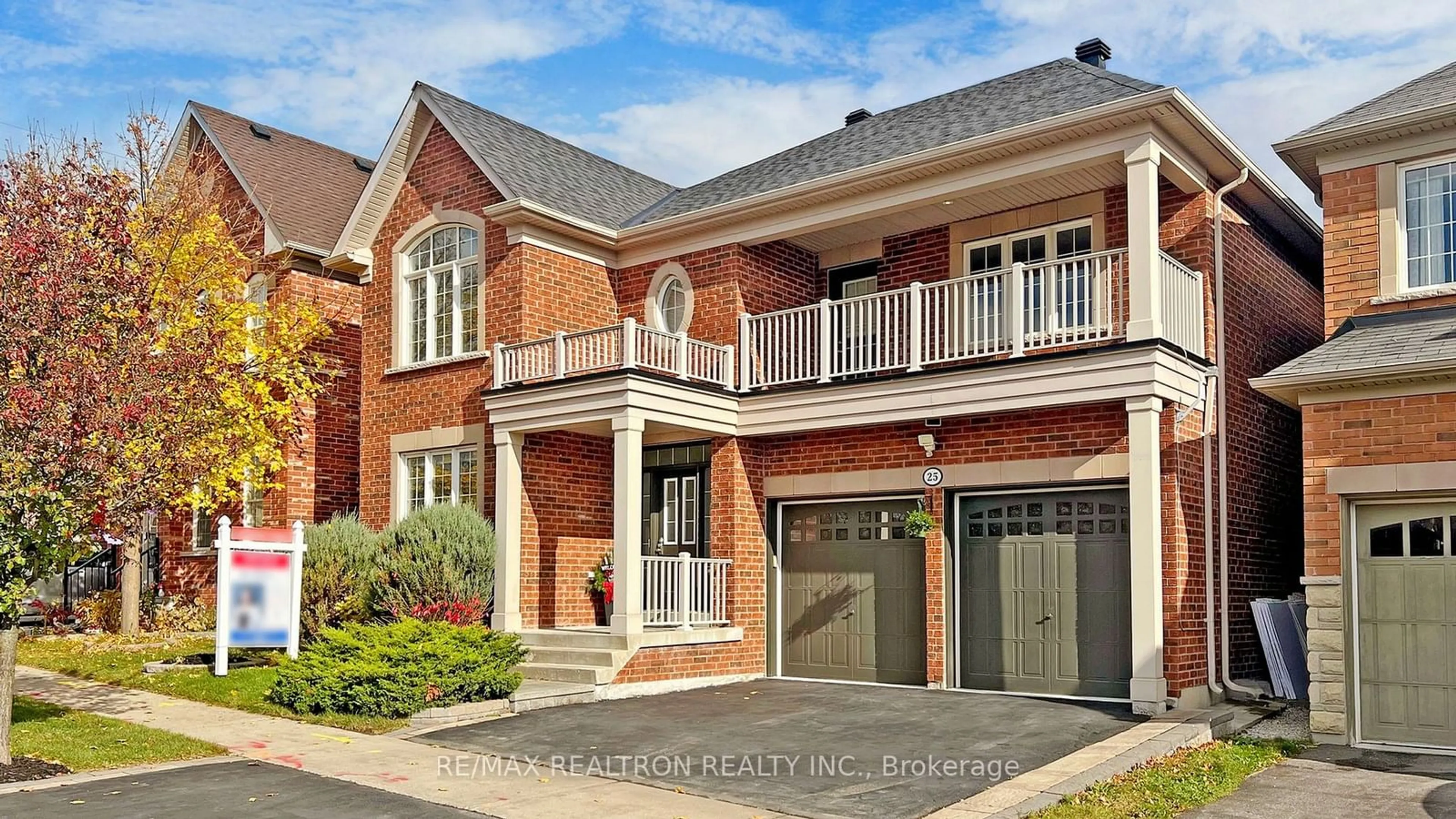 Home with brick exterior material for 25 Serano Cres, Richmond Hill Ontario L4E 0R8