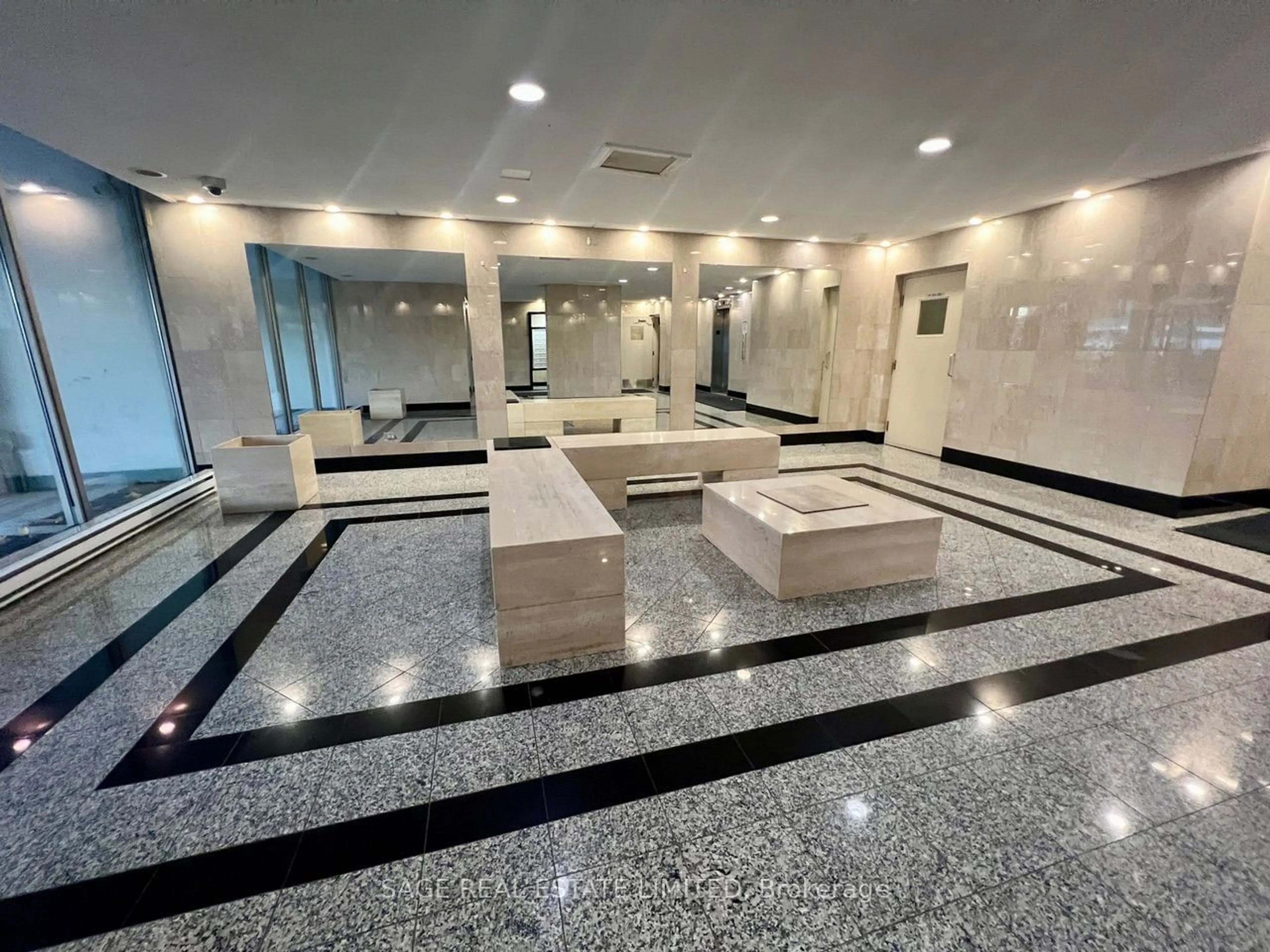 Indoor lobby, unknown floor for 1 Royal Orchard Blvd #1006, Markham Ontario L3T 3C2